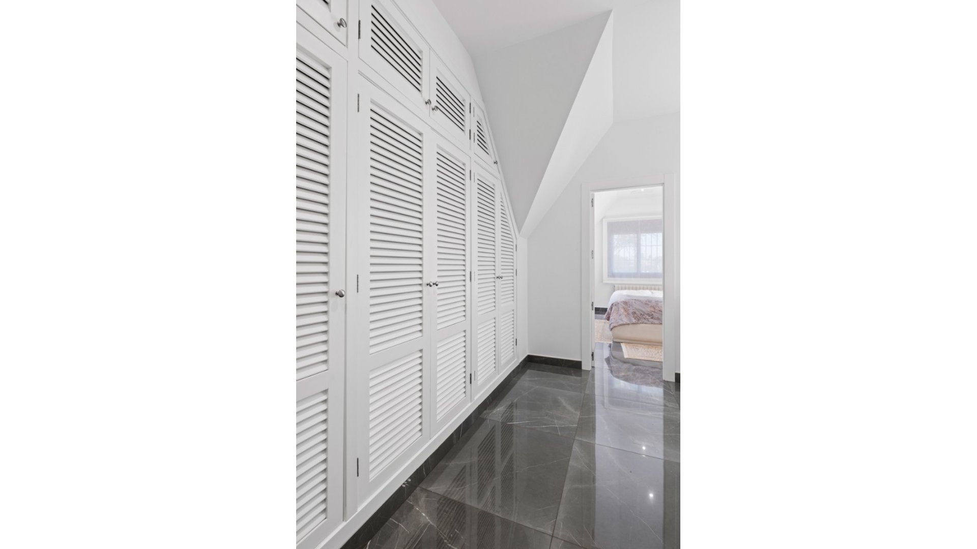 Resale - Villa -
San Juan - Frank Espinós