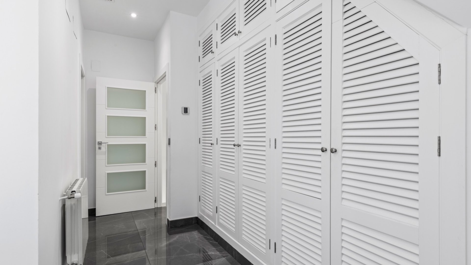 Resale - Villa -
San Juan - Frank Espinós
