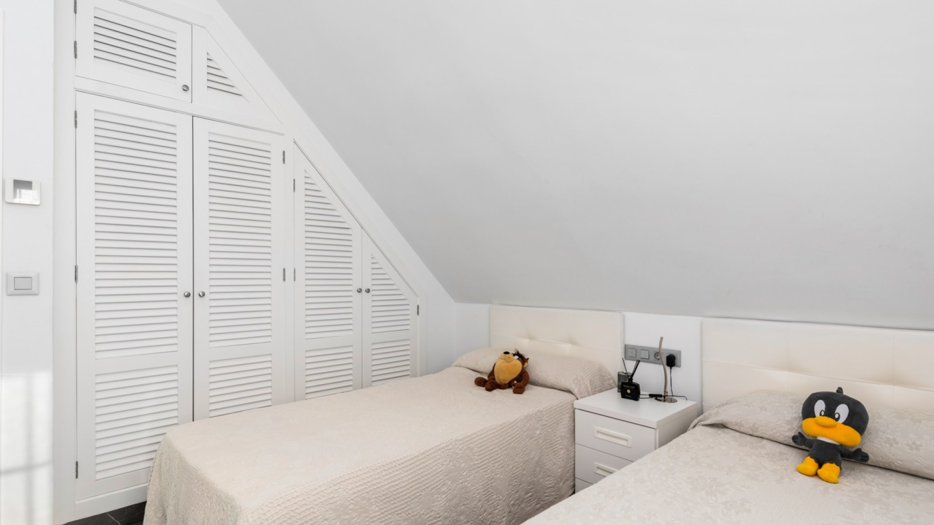 Resale - Villa -
San Juan - Frank Espinós