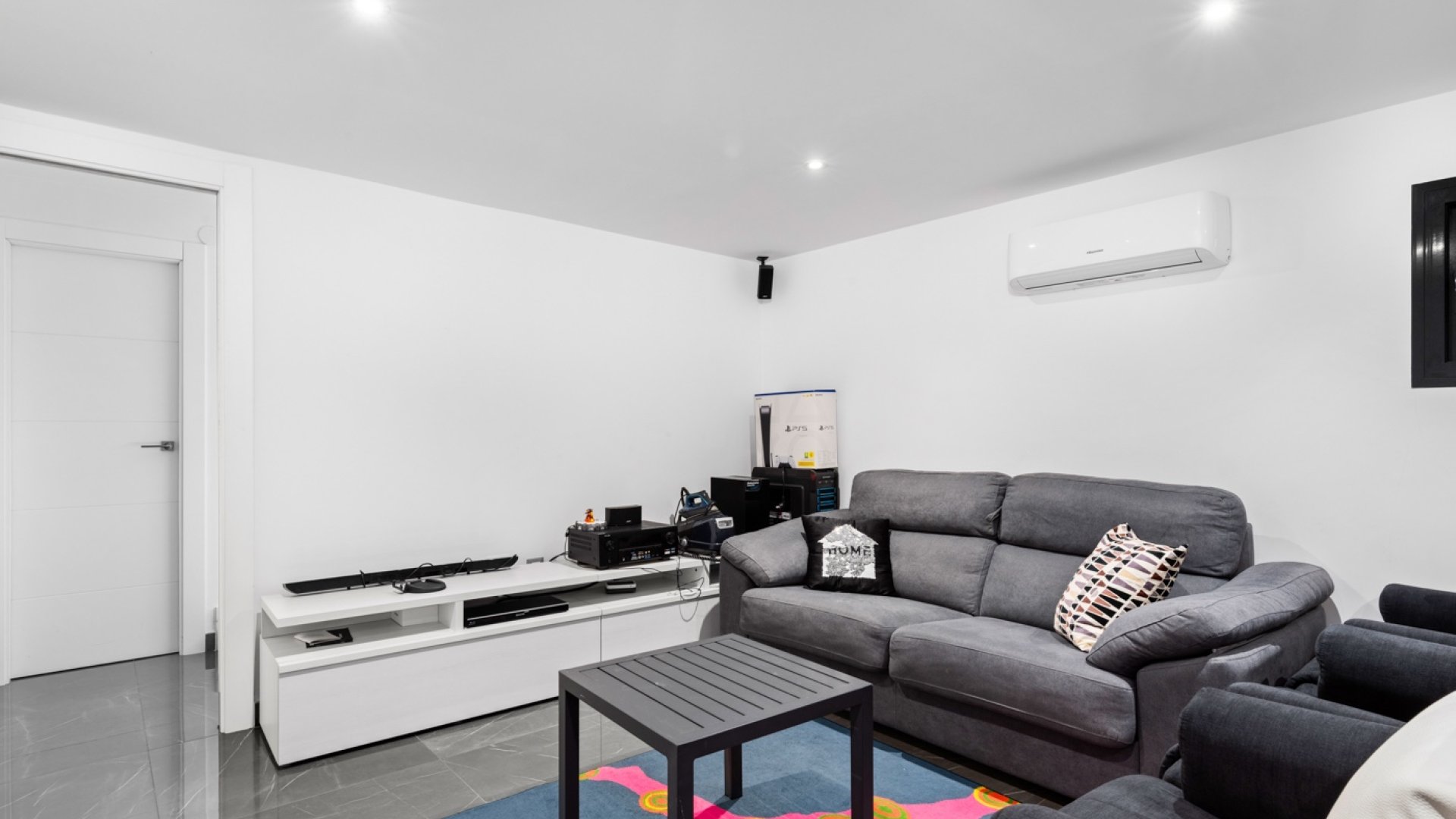 Resale - Villa -
San Juan - Frank Espinós