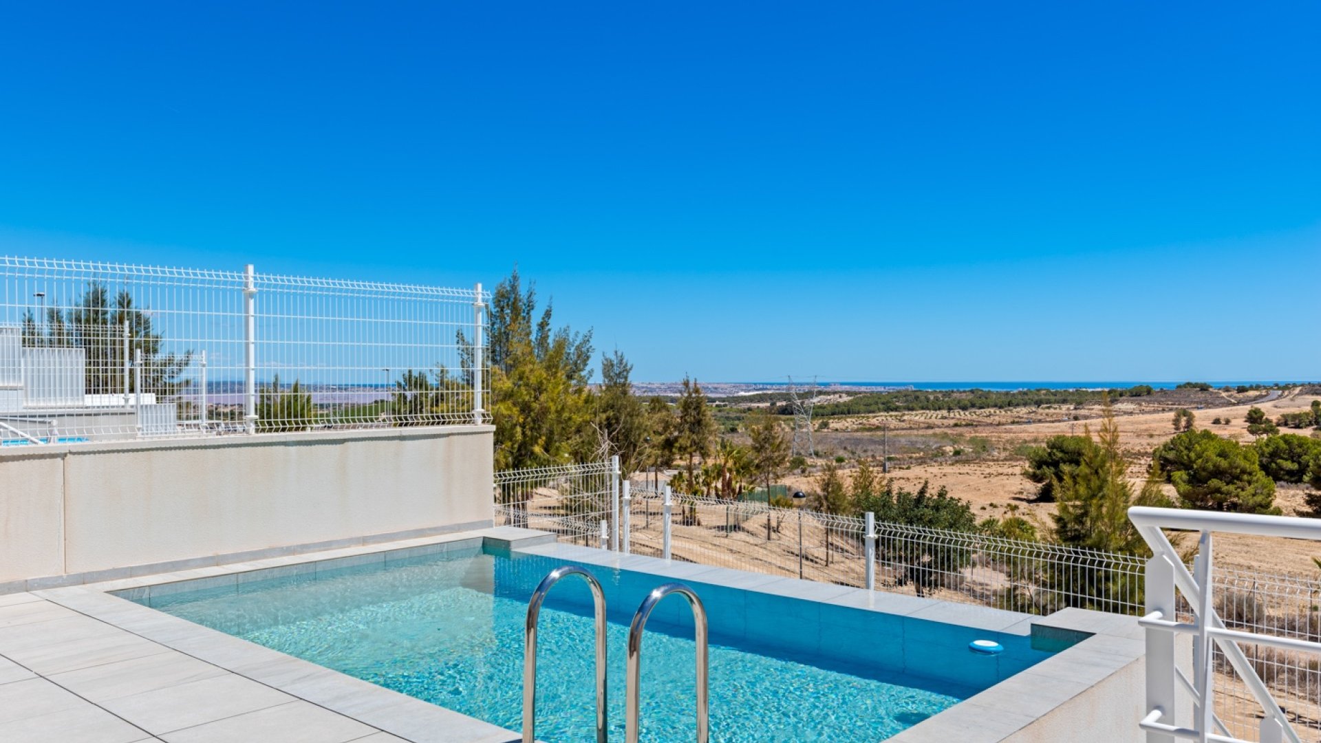 Resale - Villa -
San Miguel de Salinas - Costa Blanca
