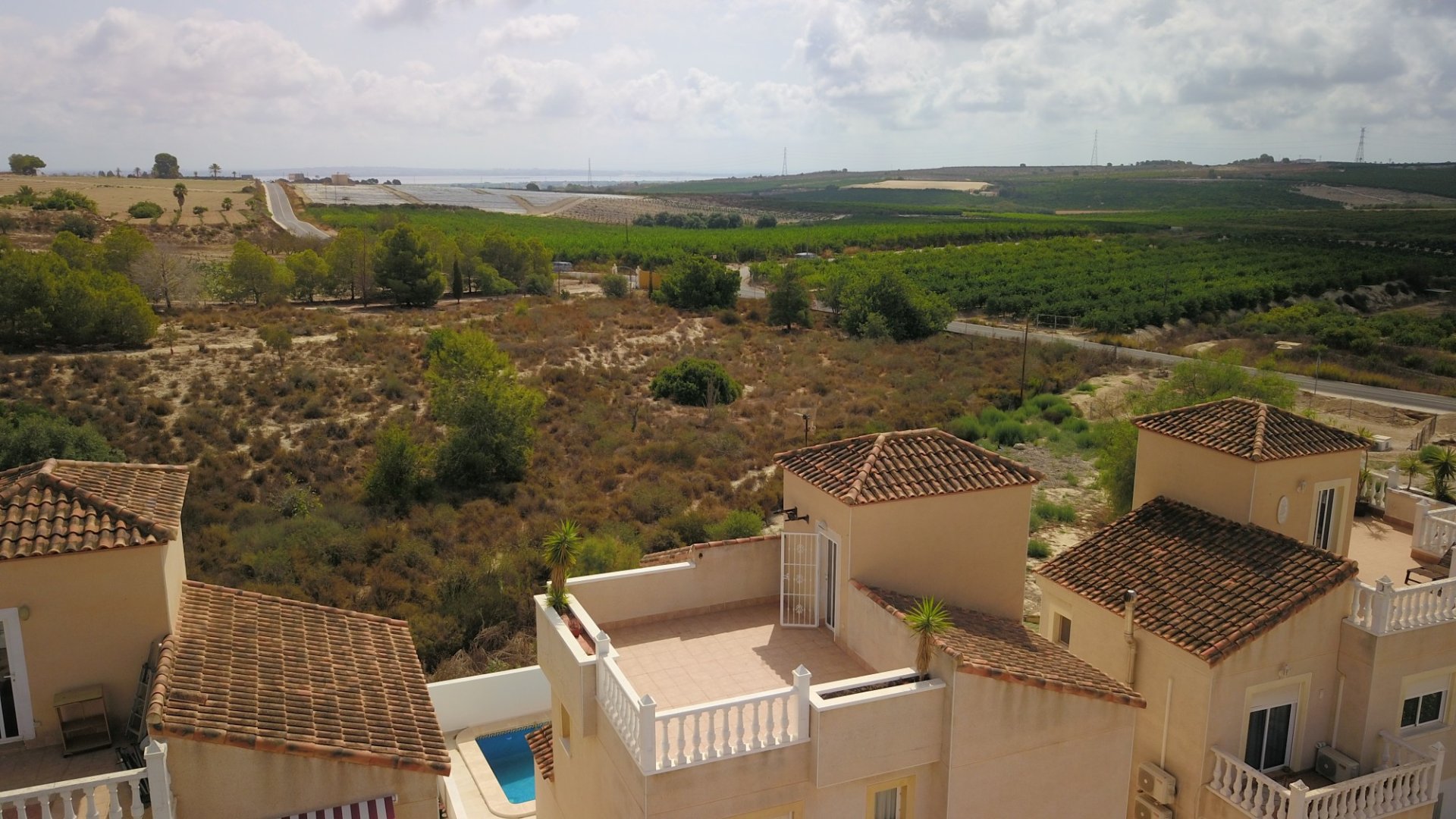 Resale - Villa -
San Miguel de Salinas - Lake View Mansions