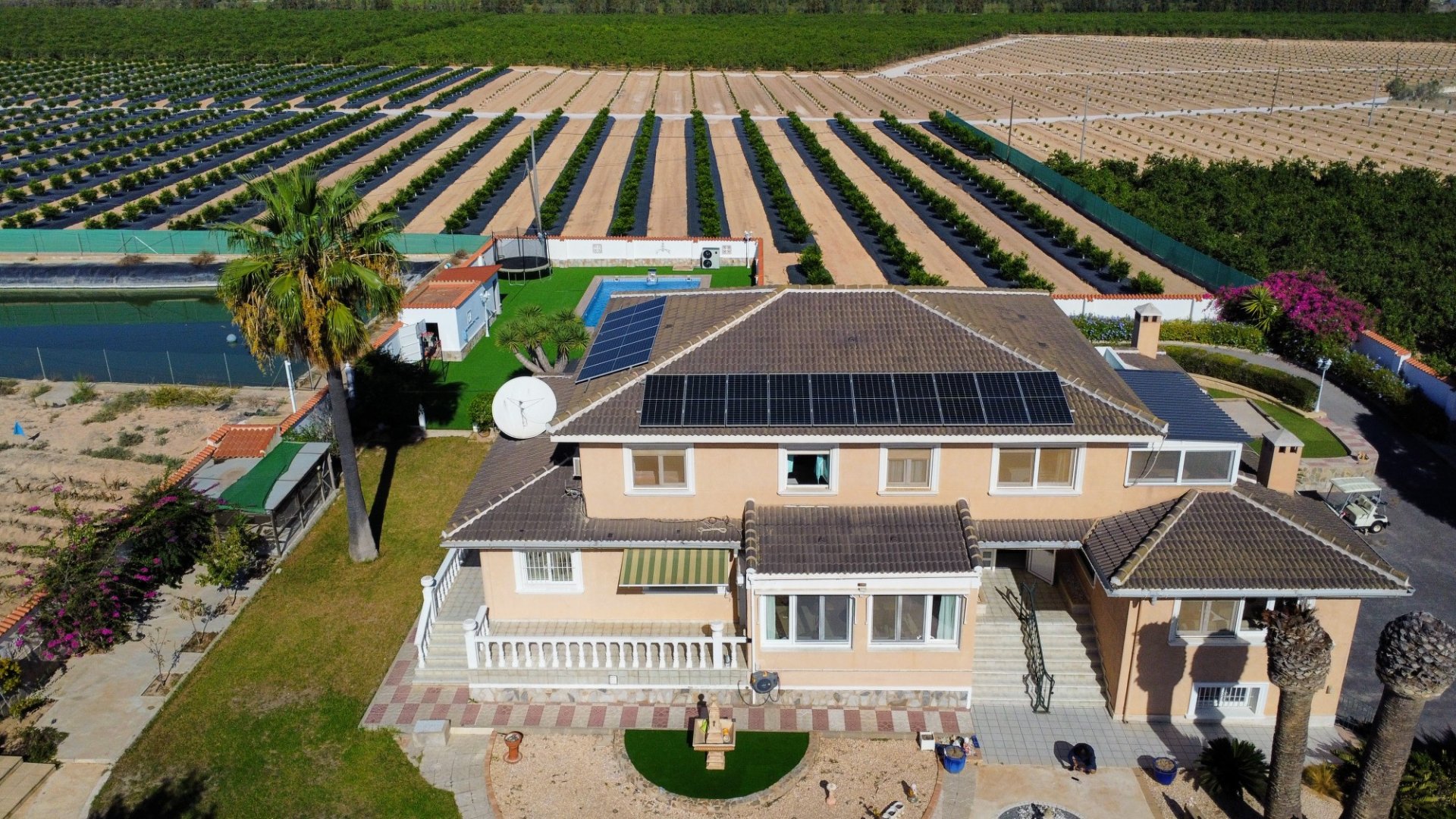 Resale - Villa -
San Miguel de Salinas