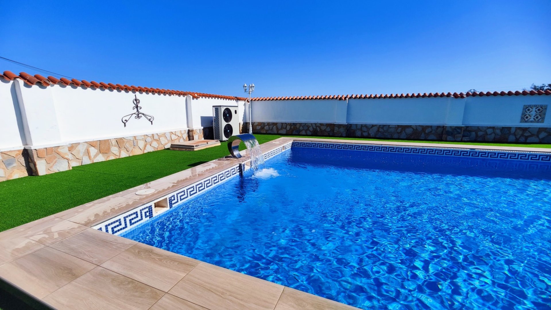 Resale - Villa -
San Miguel de Salinas