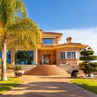 Resale - Villa -
San Vicente del Raspeig - Los Girasoles