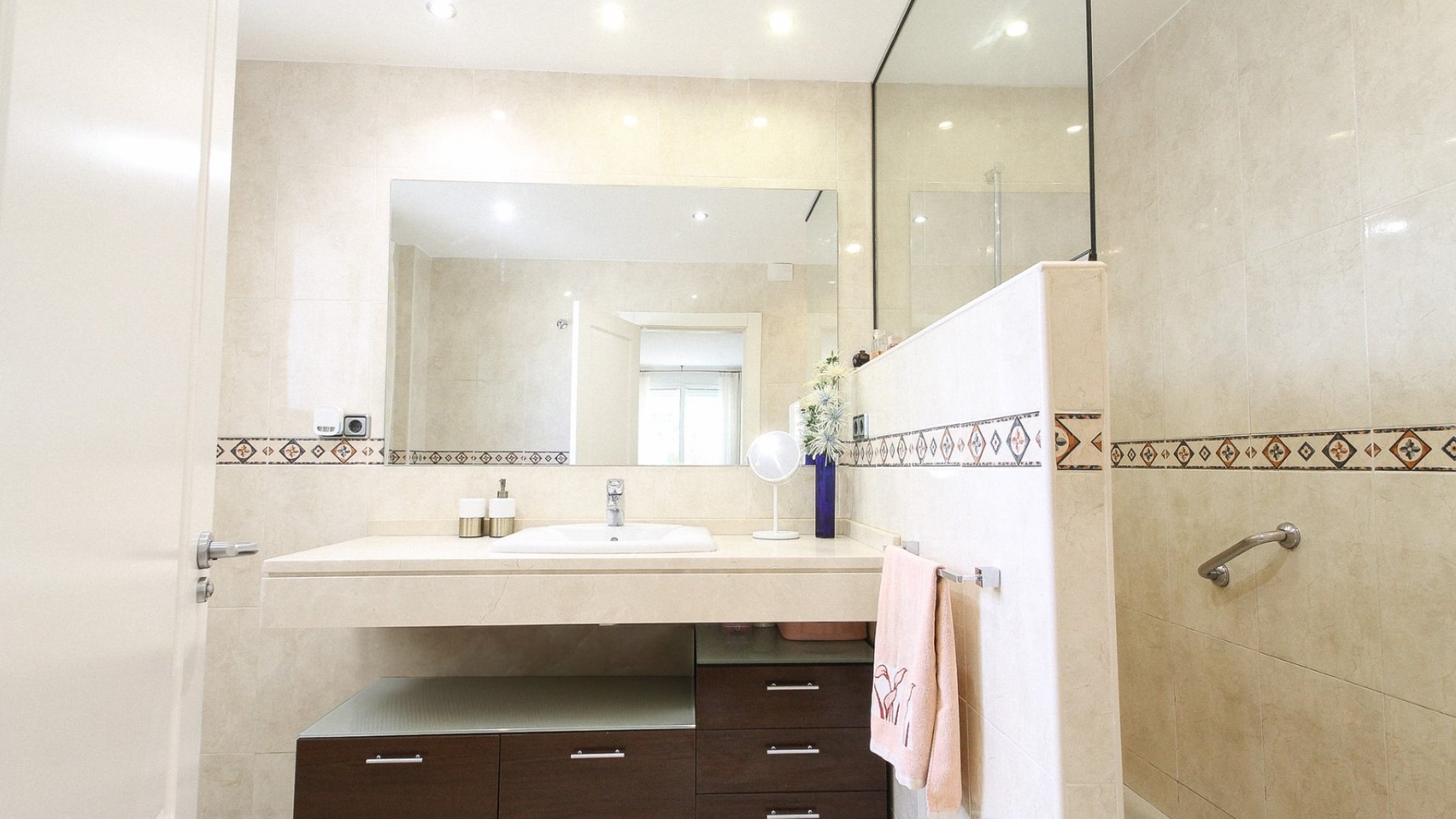 Resale - Villa -
San Vicente del Raspeig