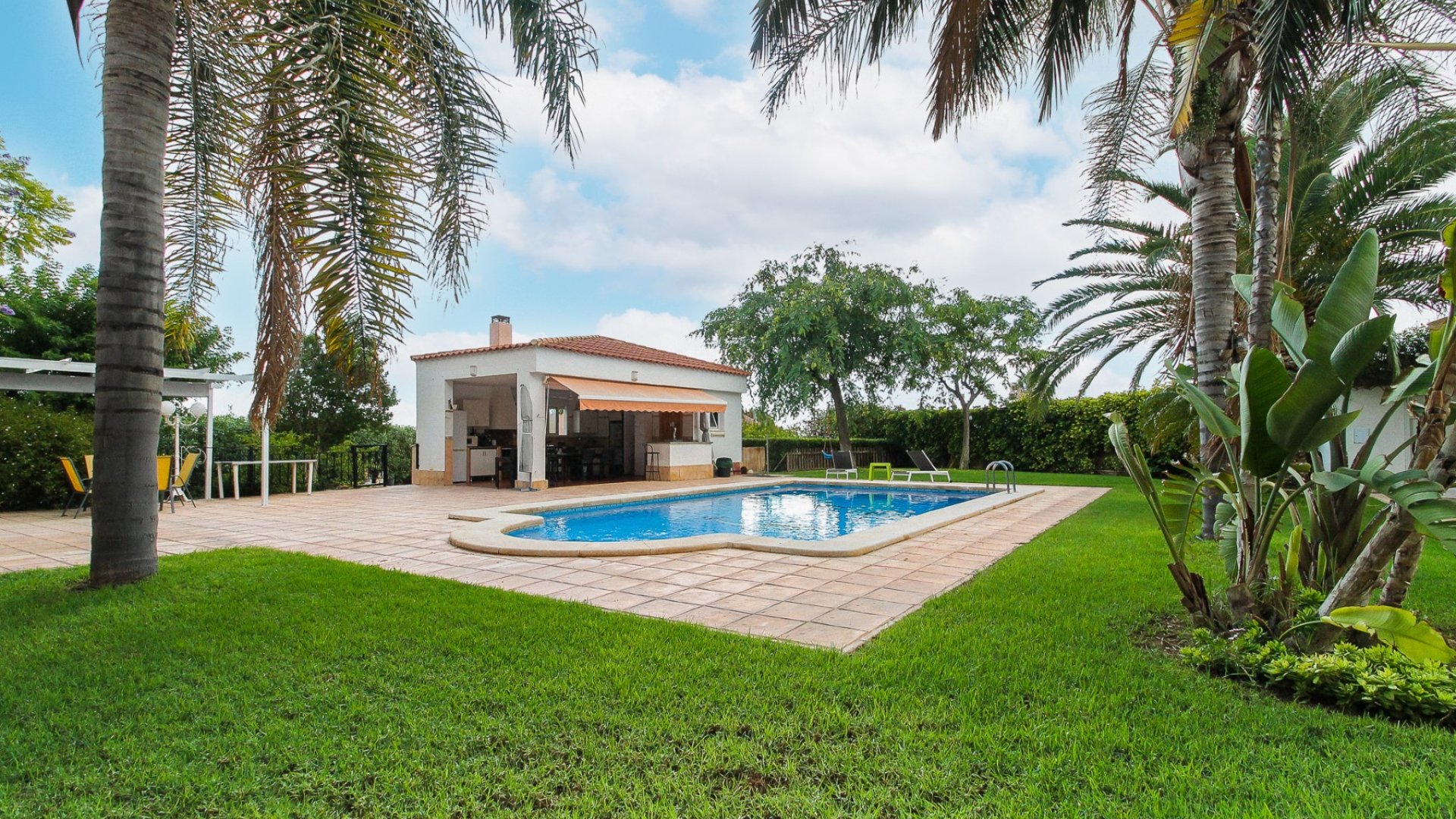 Resale - Villa -
San Vicente del Raspeig