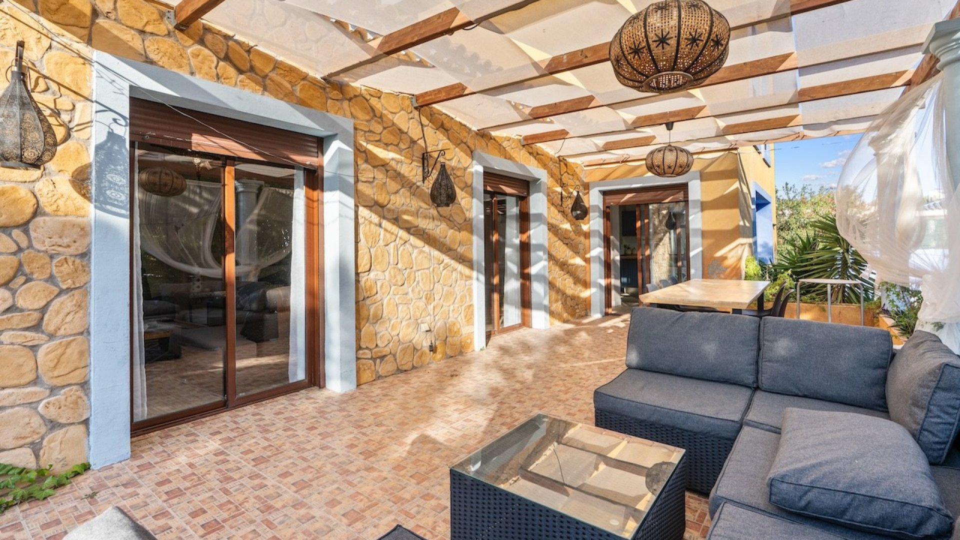 Resale - Villa -
Santa Pola - El Poble Llevanti