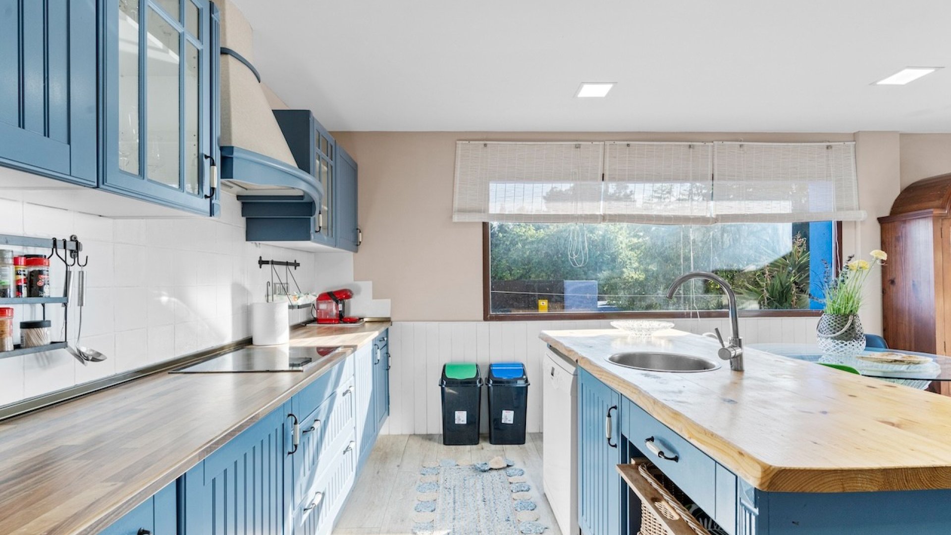 Resale - Villa -
Santa Pola - El Poble Llevanti