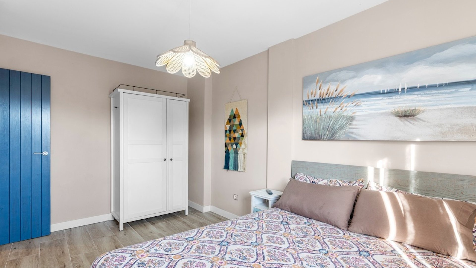 Resale - Villa -
Santa Pola - El Poble Llevanti