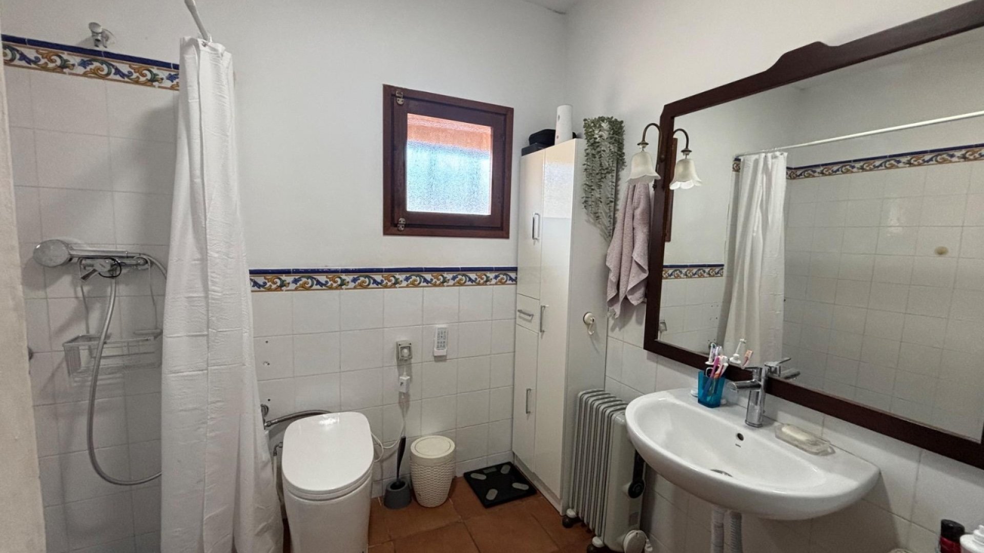 Resale - Villa -
Santa Pola