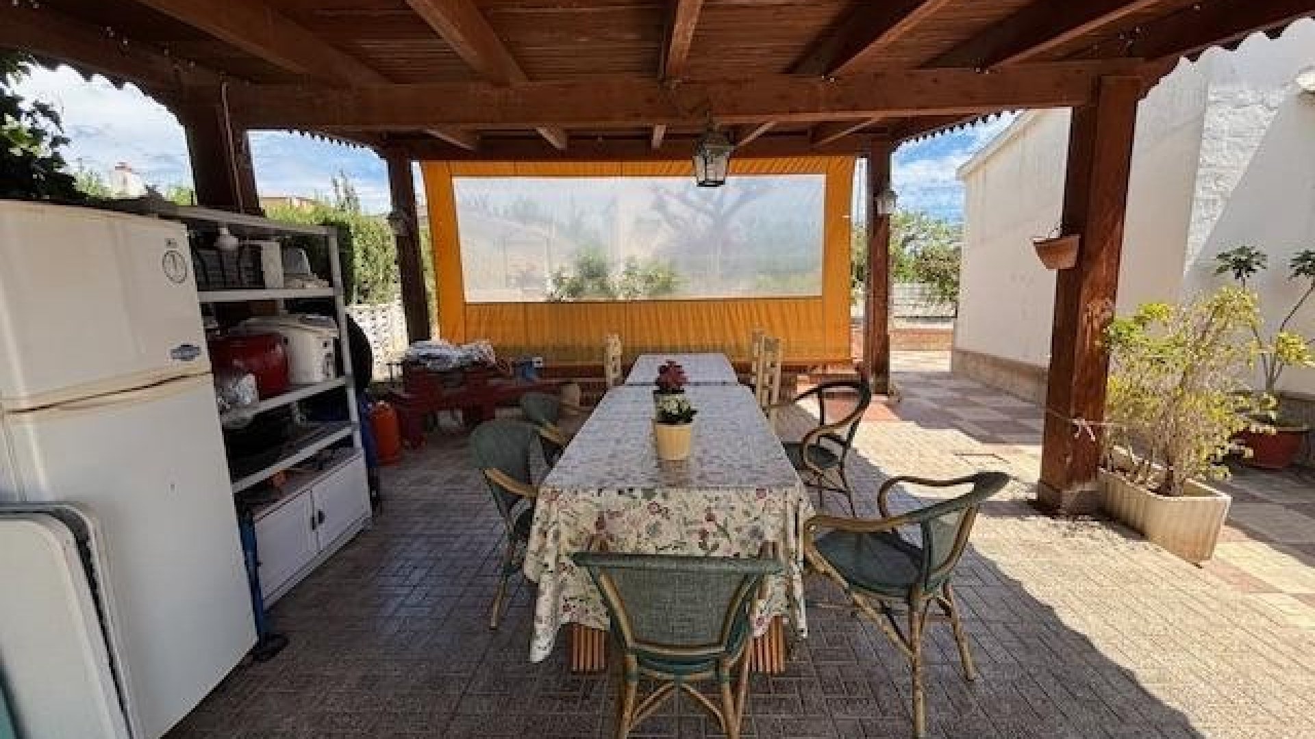 Resale - Villa -
Santa Pola