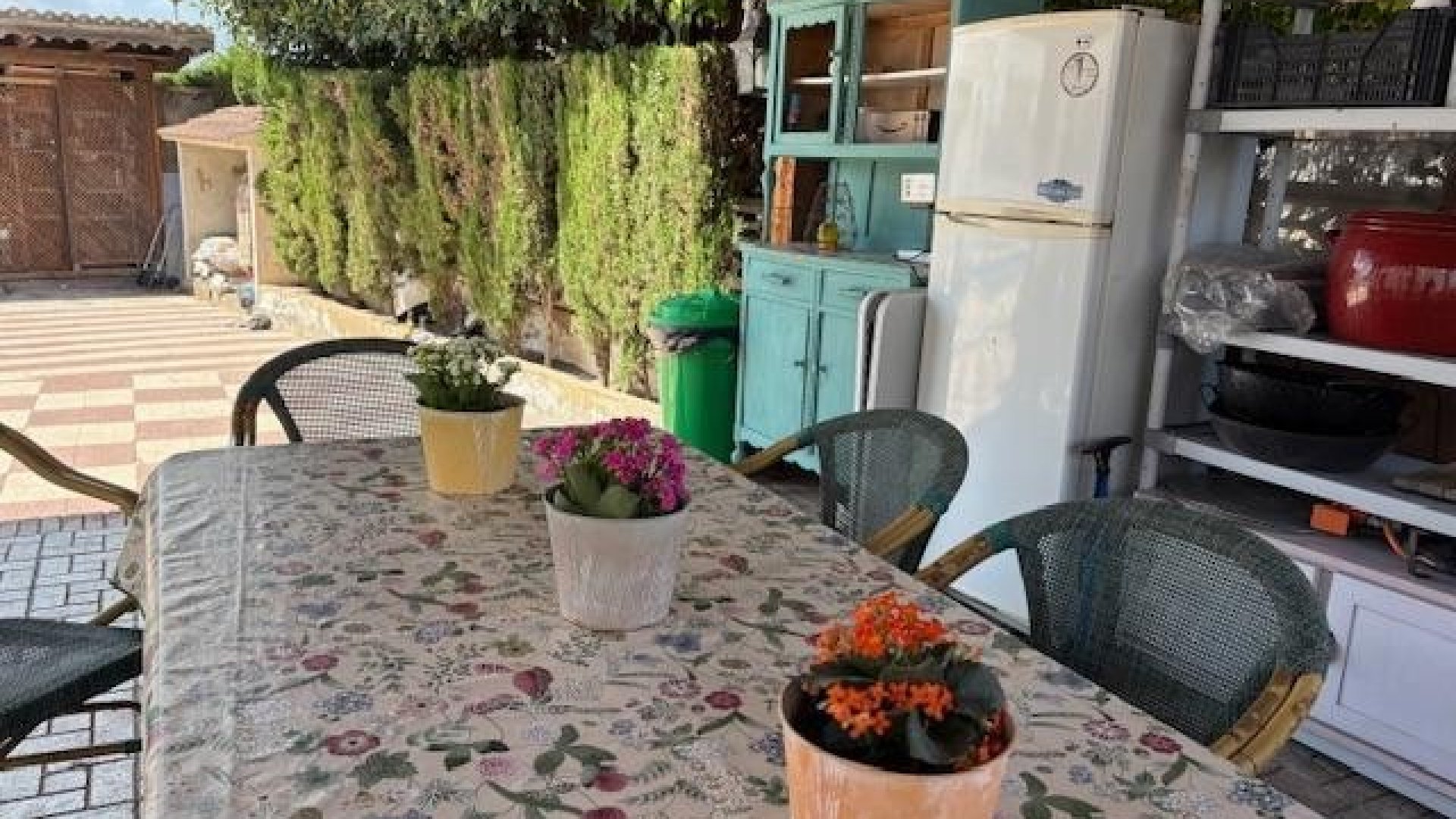 Resale - Villa -
Santa Pola