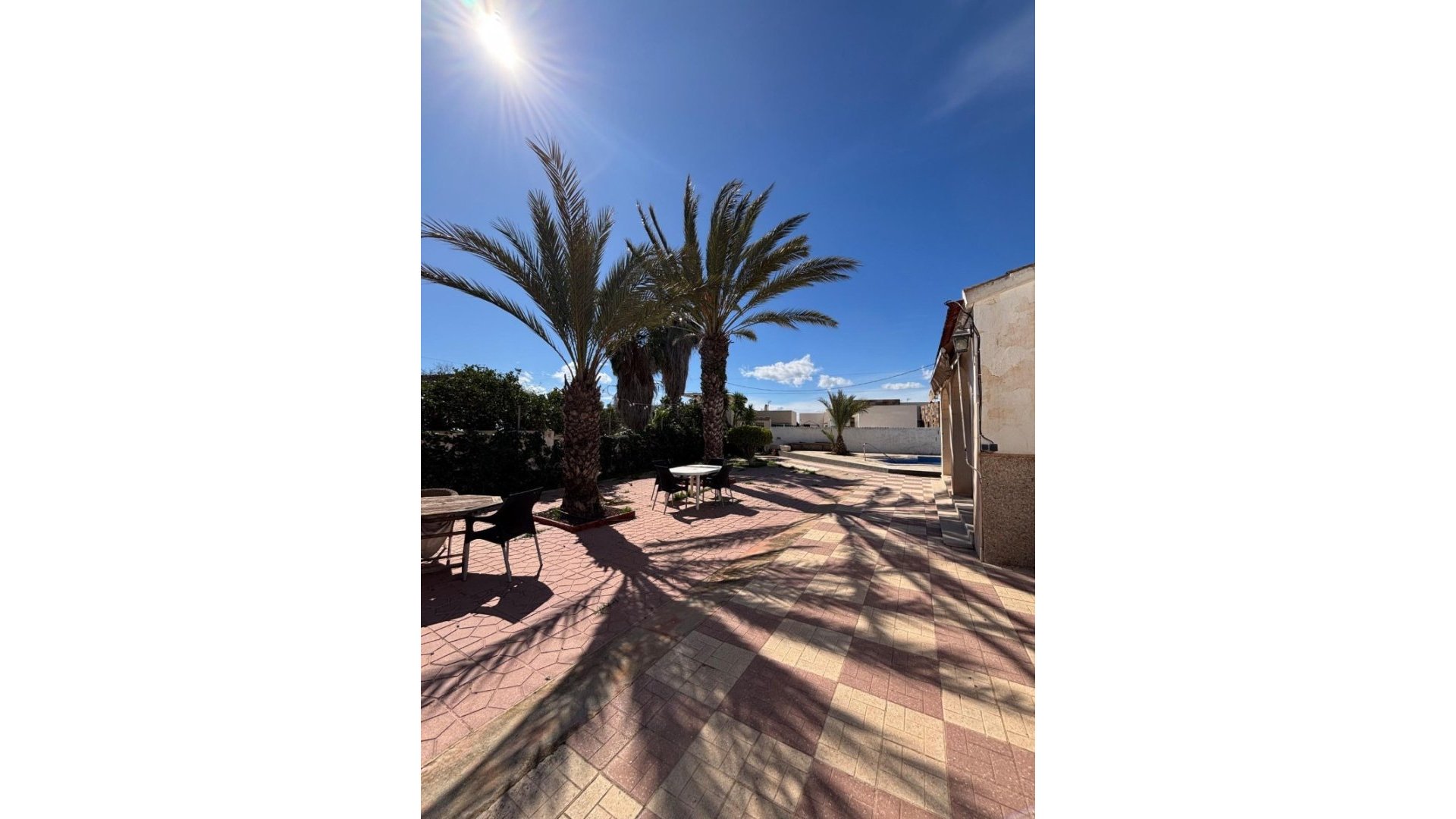 Resale - Villa -
Santa Pola