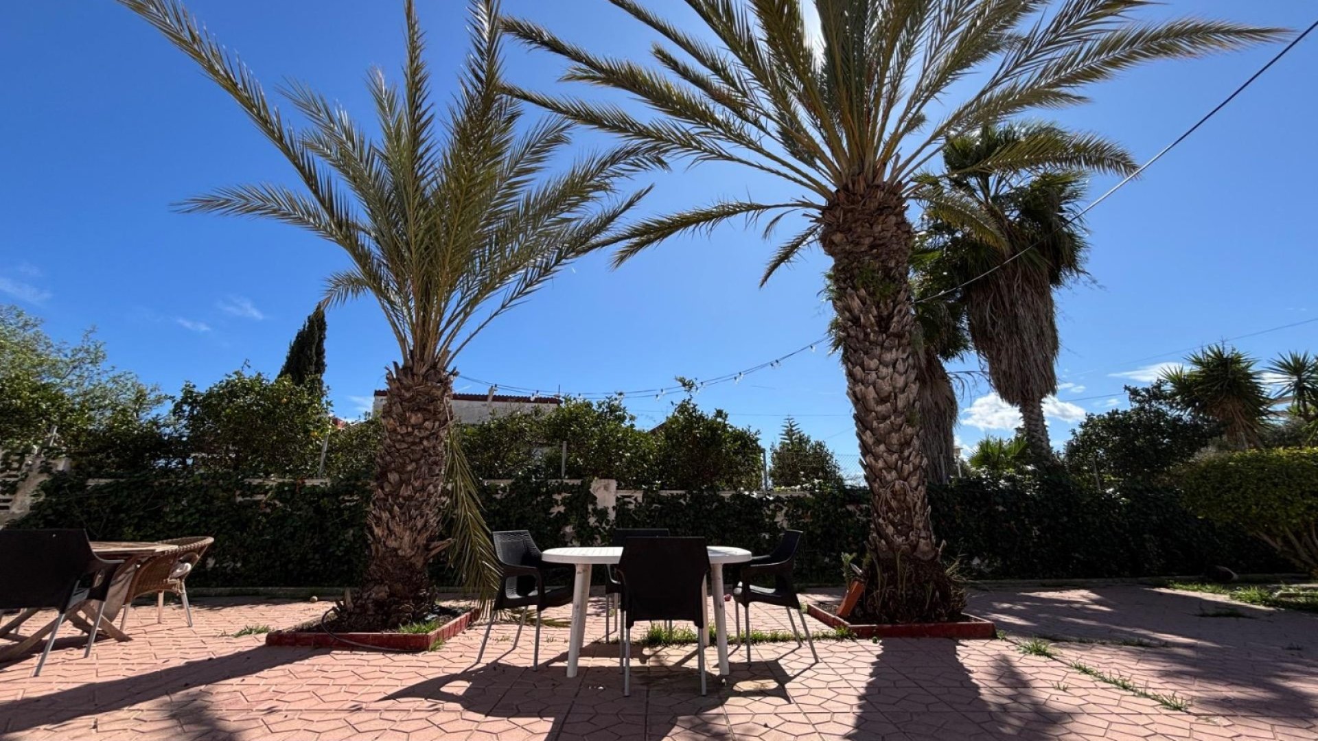 Resale - Villa -
Santa Pola