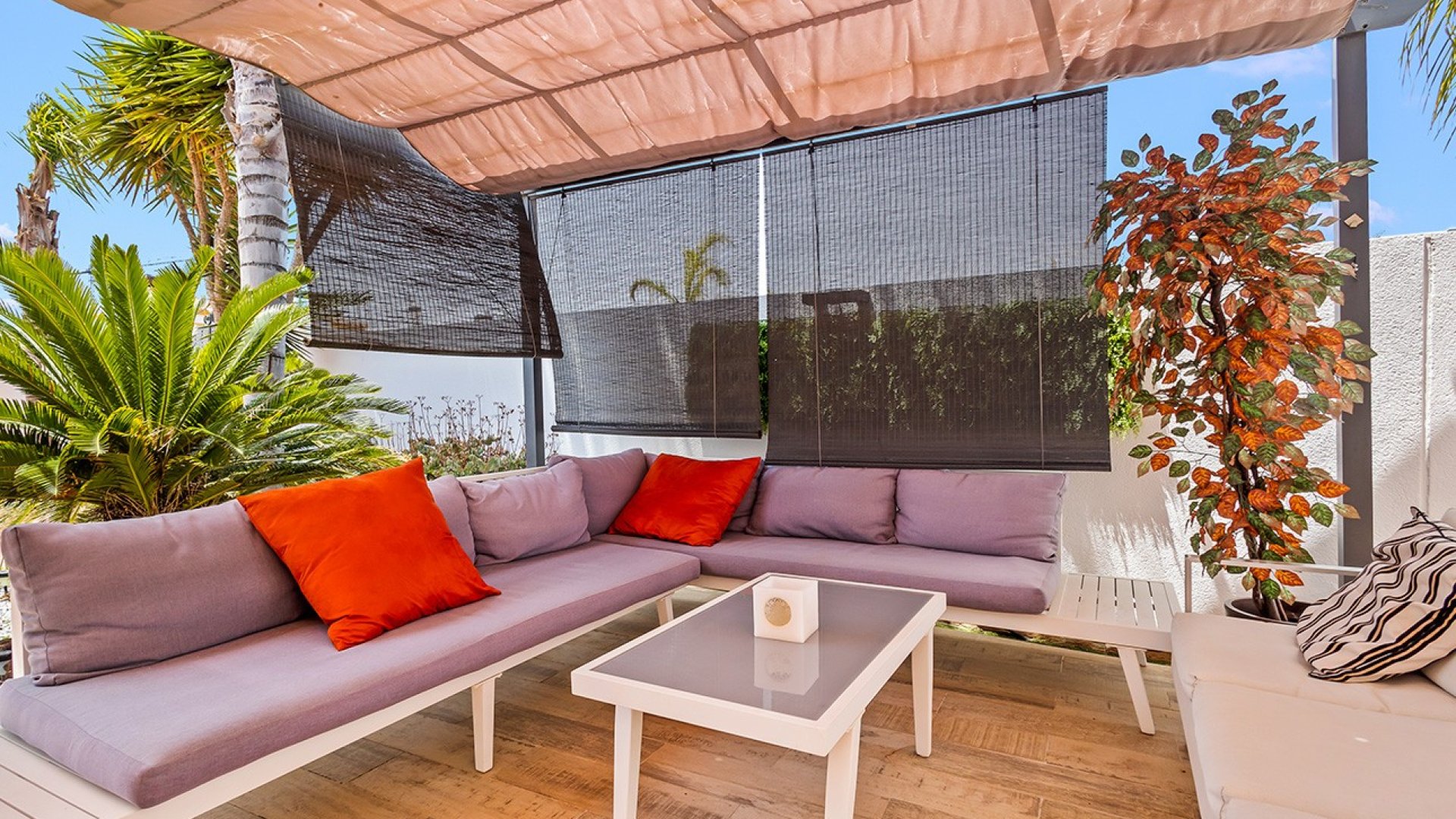 Resale - Villa -
Torre de la Horadada - Pueblo Latino