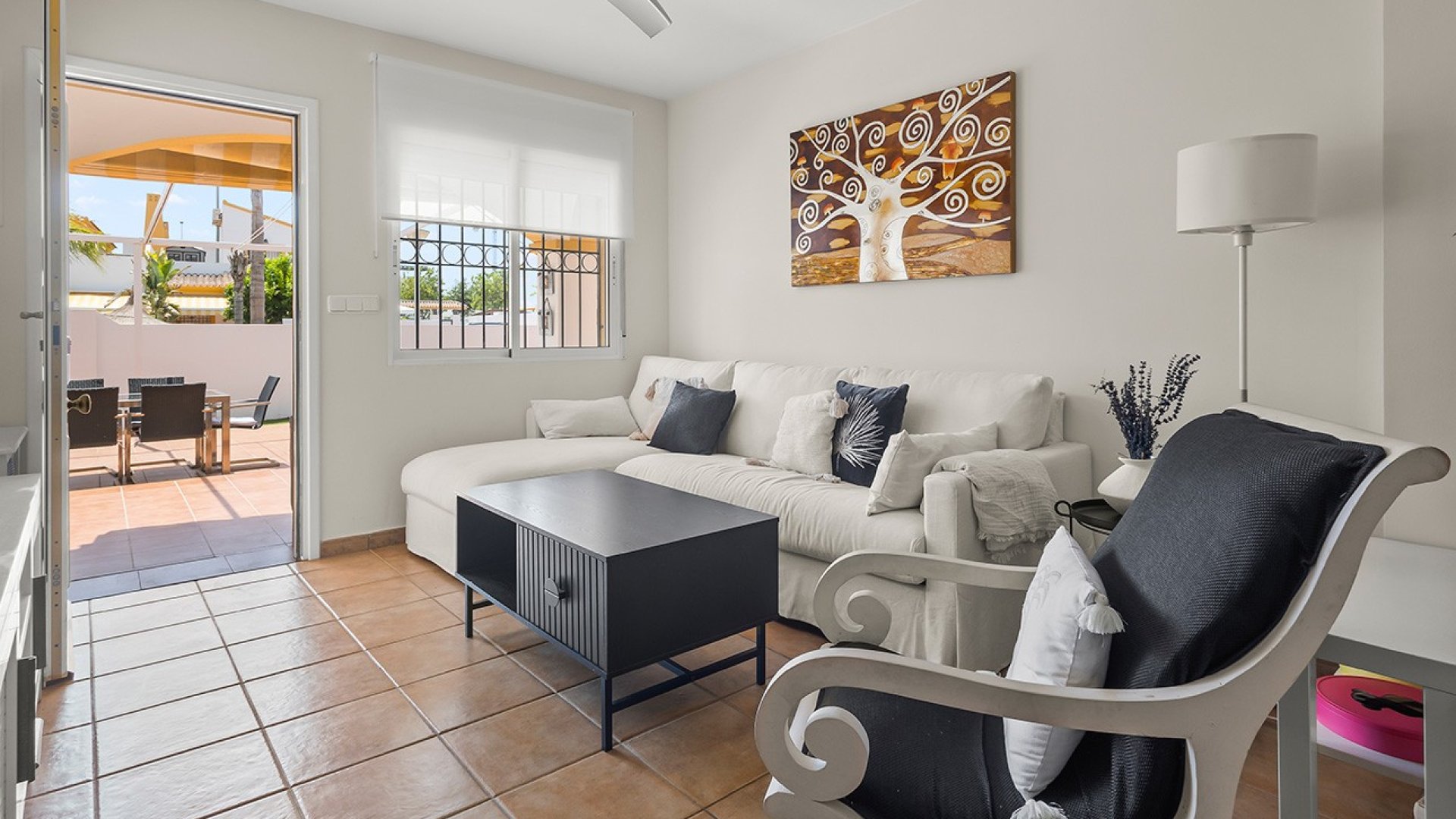 Resale - Villa -
Torre de la Horadada - Pueblo Latino