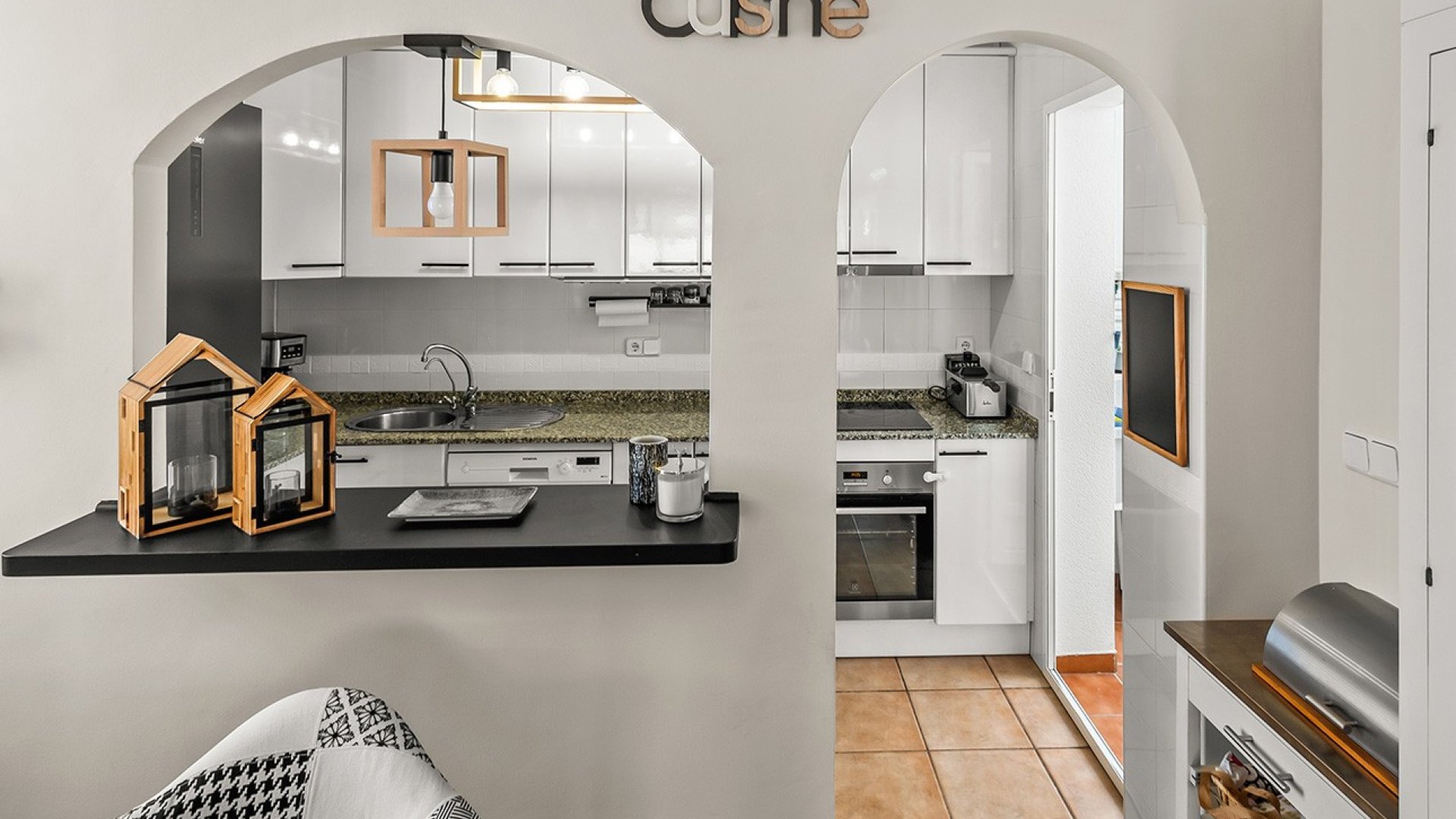 Resale - Villa -
Torre de la Horadada - Pueblo Latino