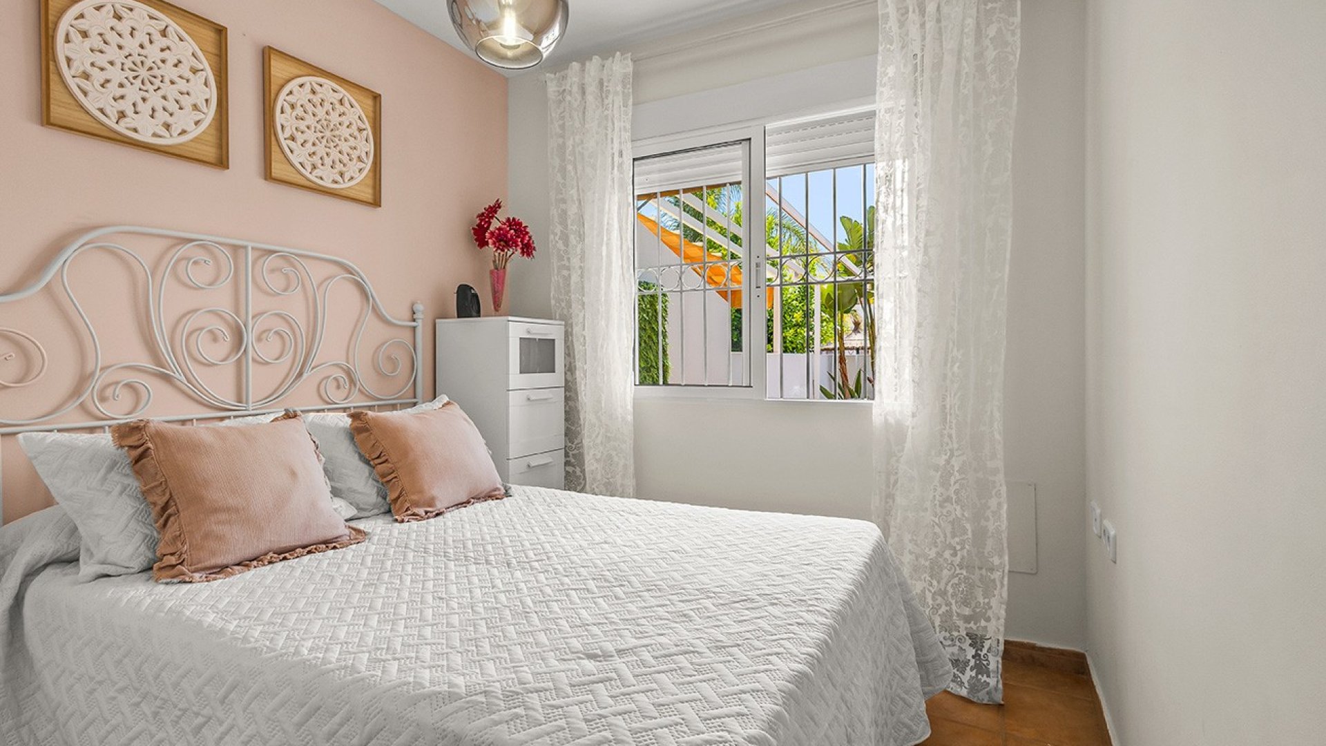 Resale - Villa -
Torre de la Horadada - Pueblo Latino