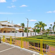 Resale - Villa -
Torre de la Horadada - Pueblo Latino