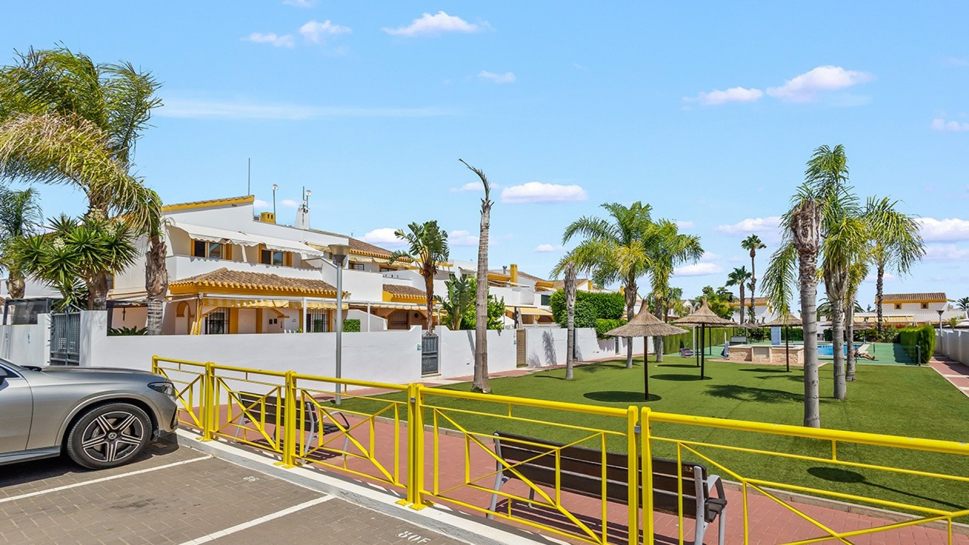 Resale - Villa -
Torre de la Horadada - Pueblo Latino