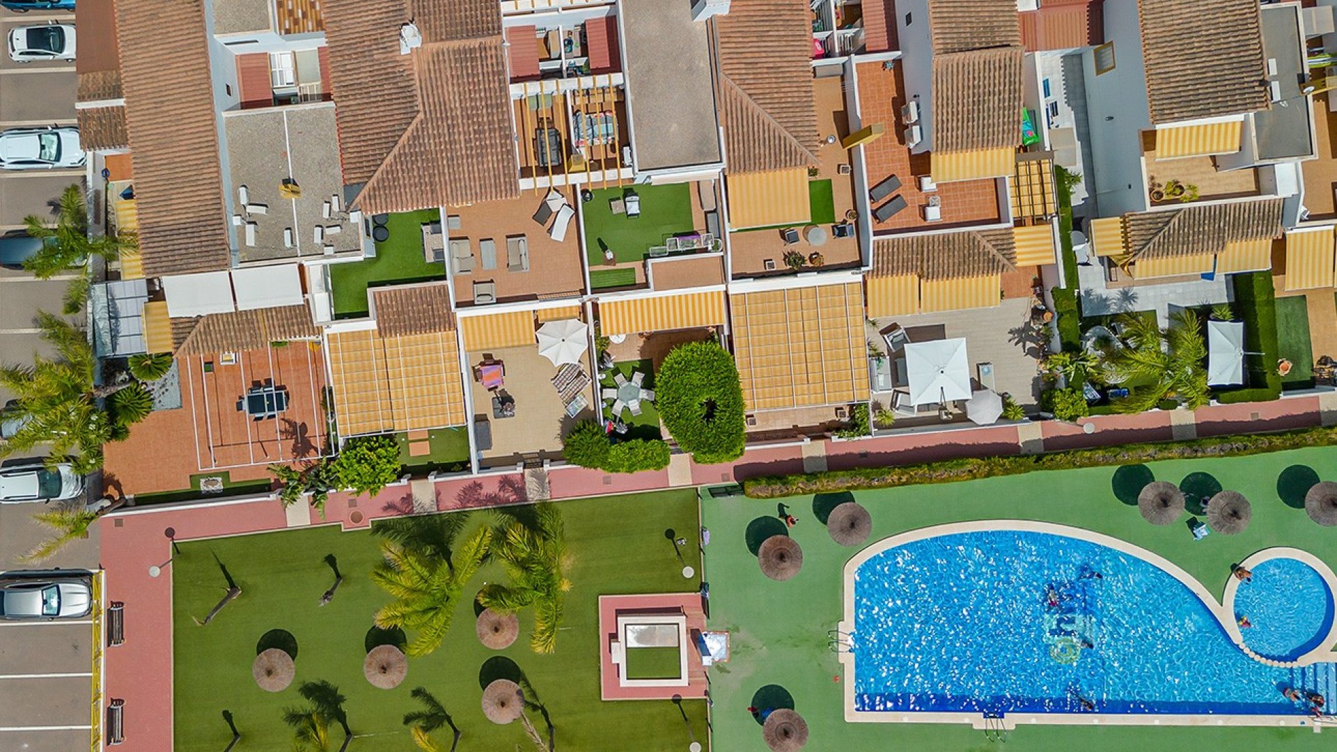 Resale - Villa -
Torre de la Horadada - Pueblo Latino