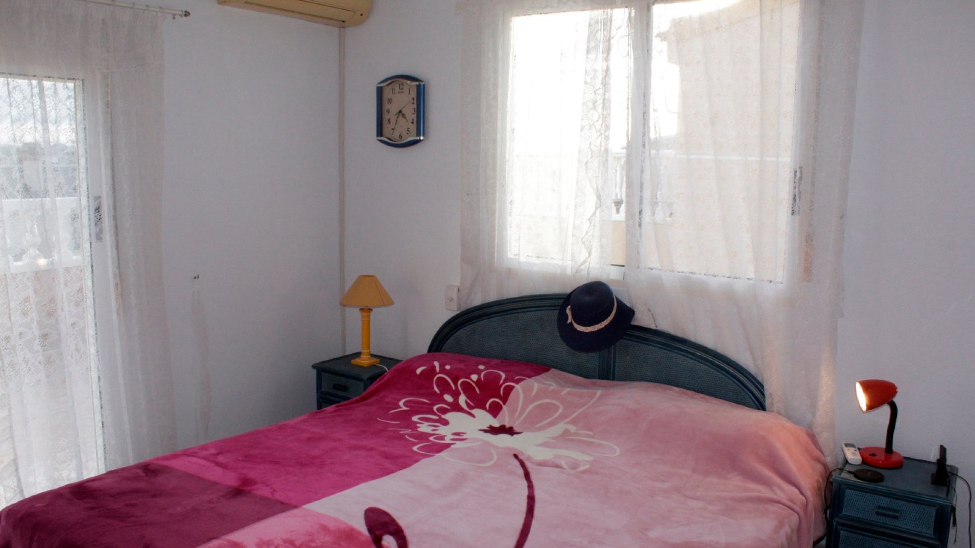 Resale - Villa -
Torre de la Horadada