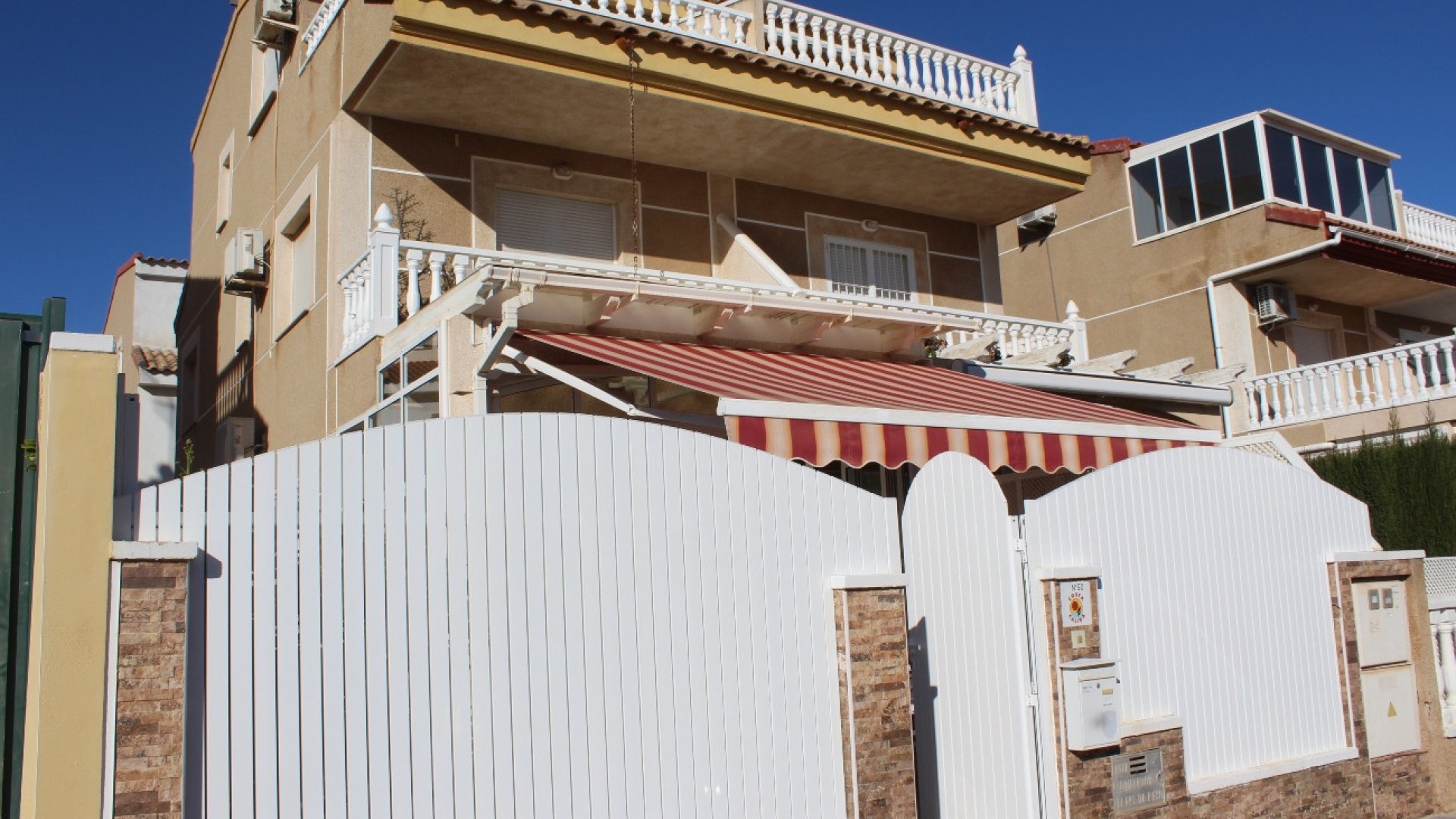 Resale - Villa -
Torre de la Horadada