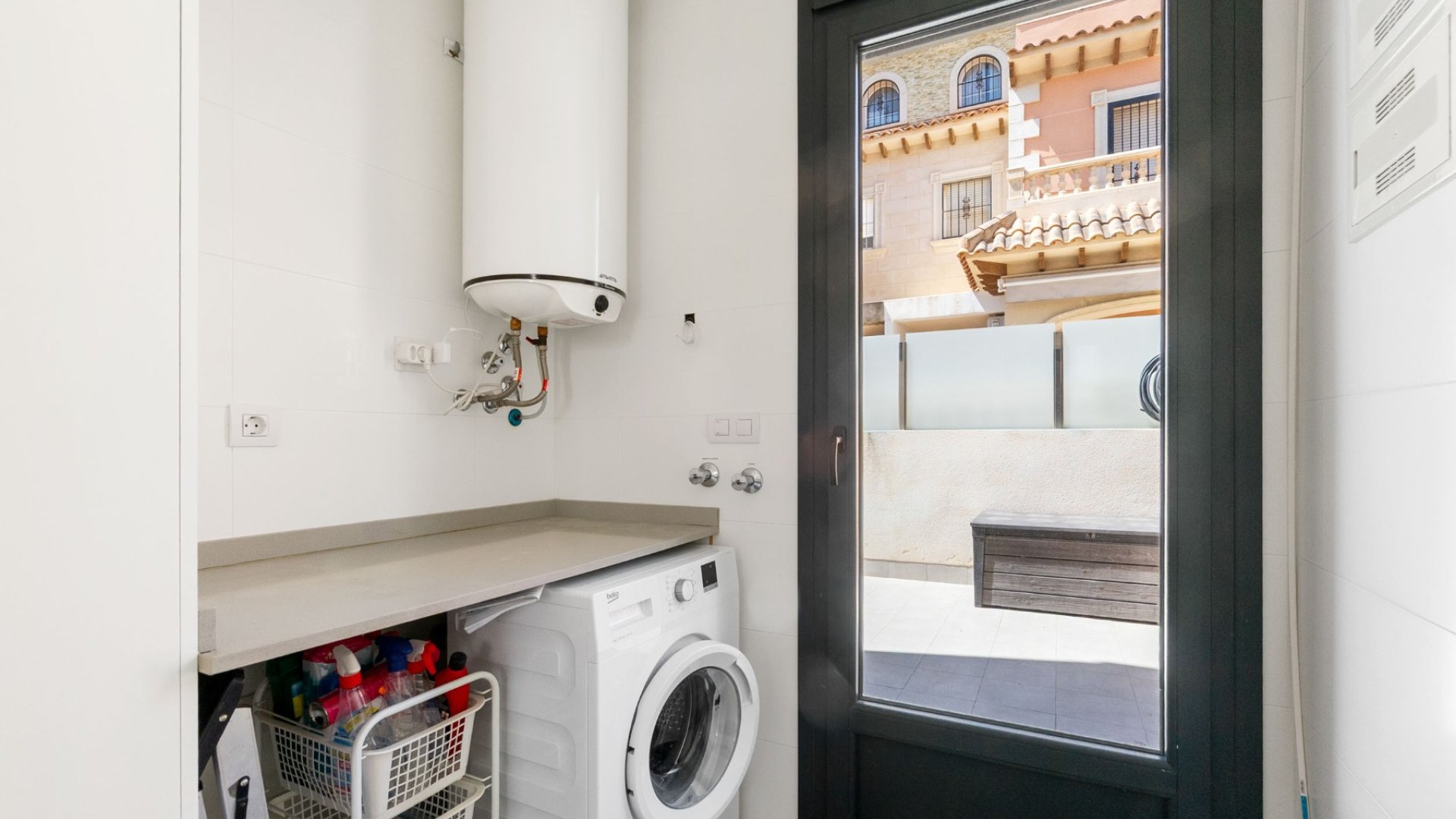 Resale - Villa -
Torrevieja - Aguas Nuevas