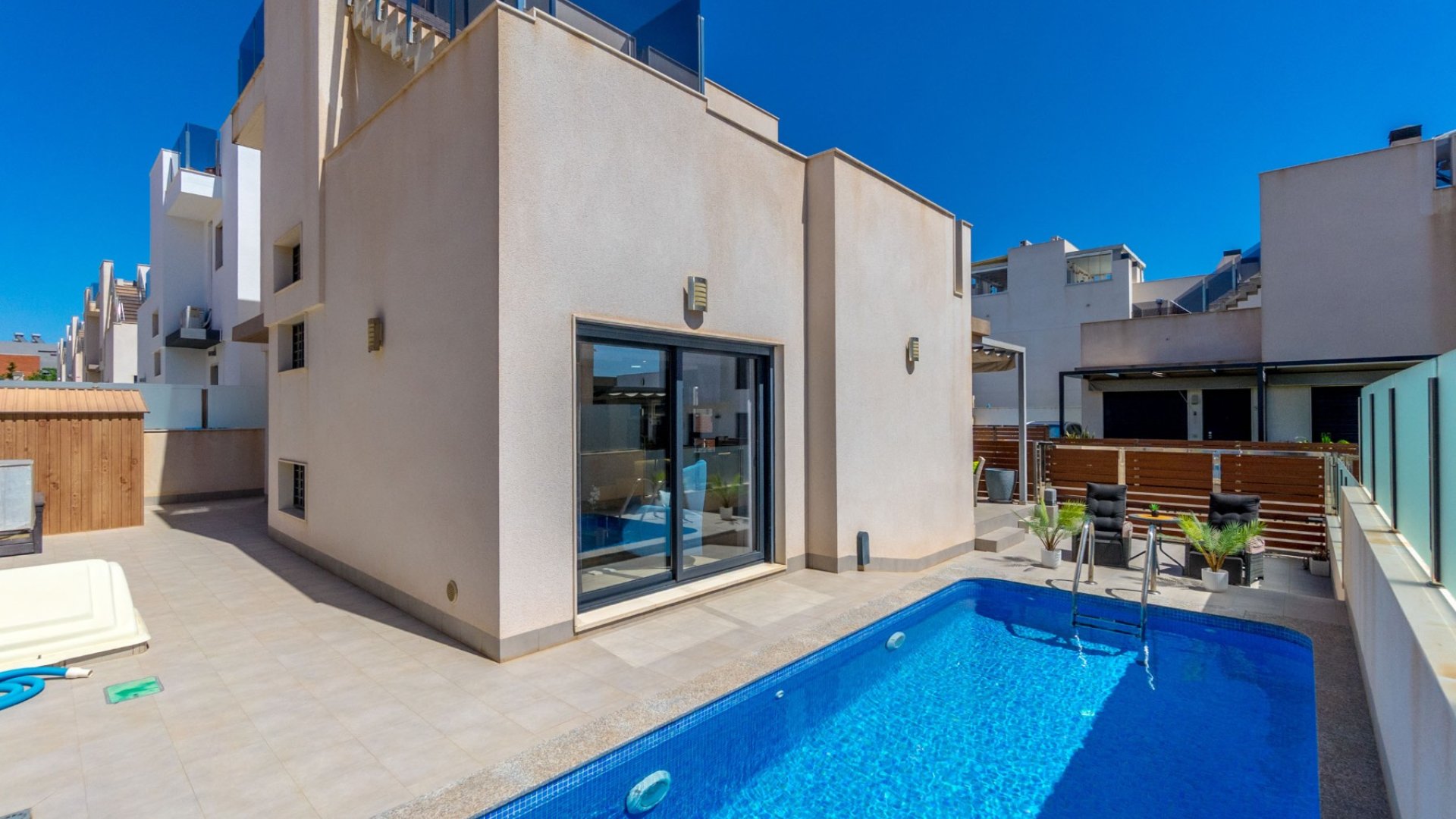 Resale - Villa -
Torrevieja - Aguas Nuevas