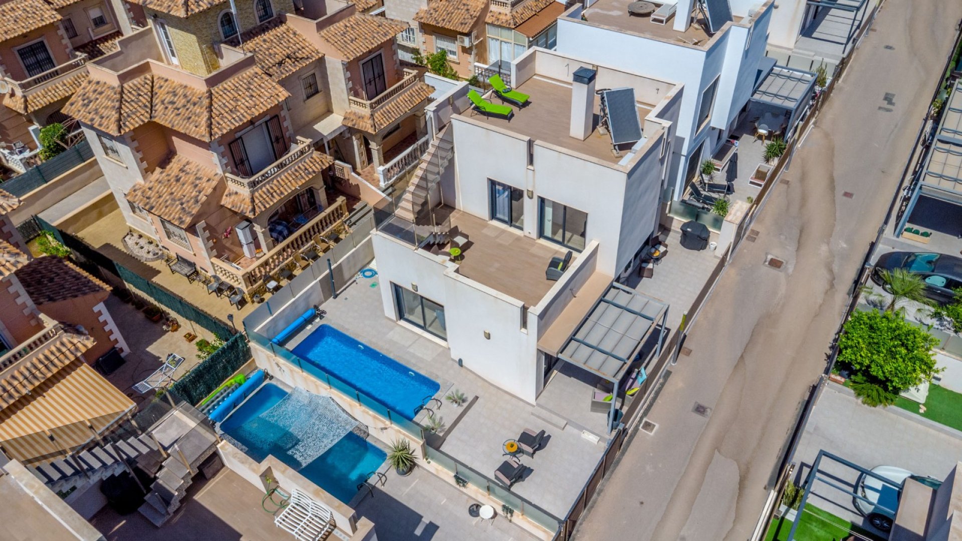 Resale - Villa -
Torrevieja - Aguas Nuevas