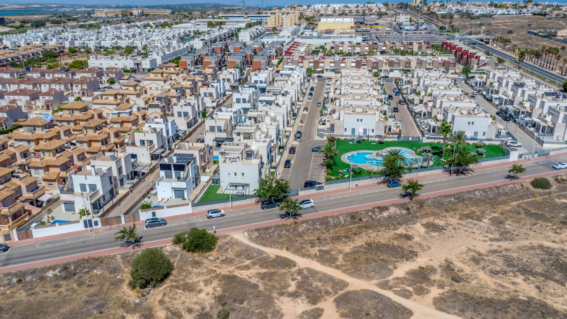 Resale - Villa -
Torrevieja - Aguas Nuevas