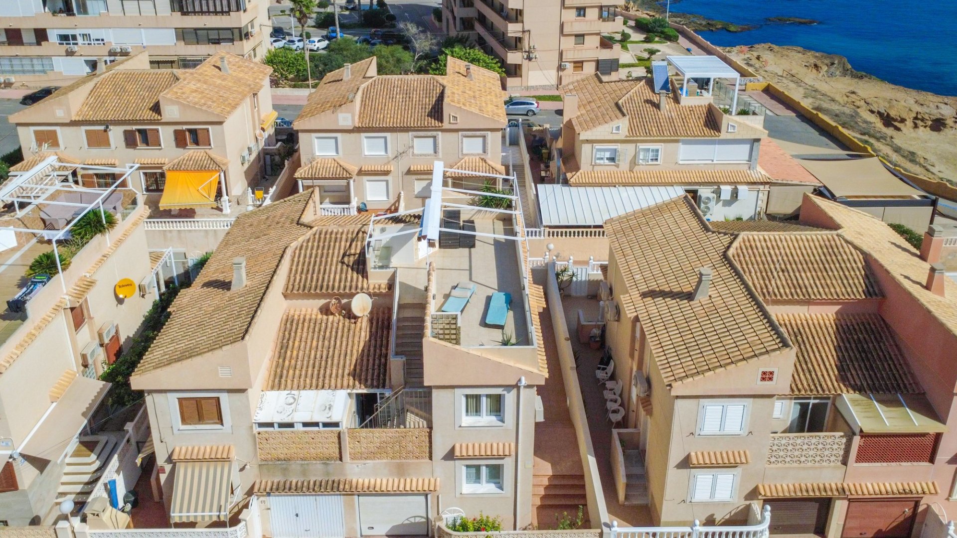 Resale - Villa -
Torrevieja - Cabo Cervera