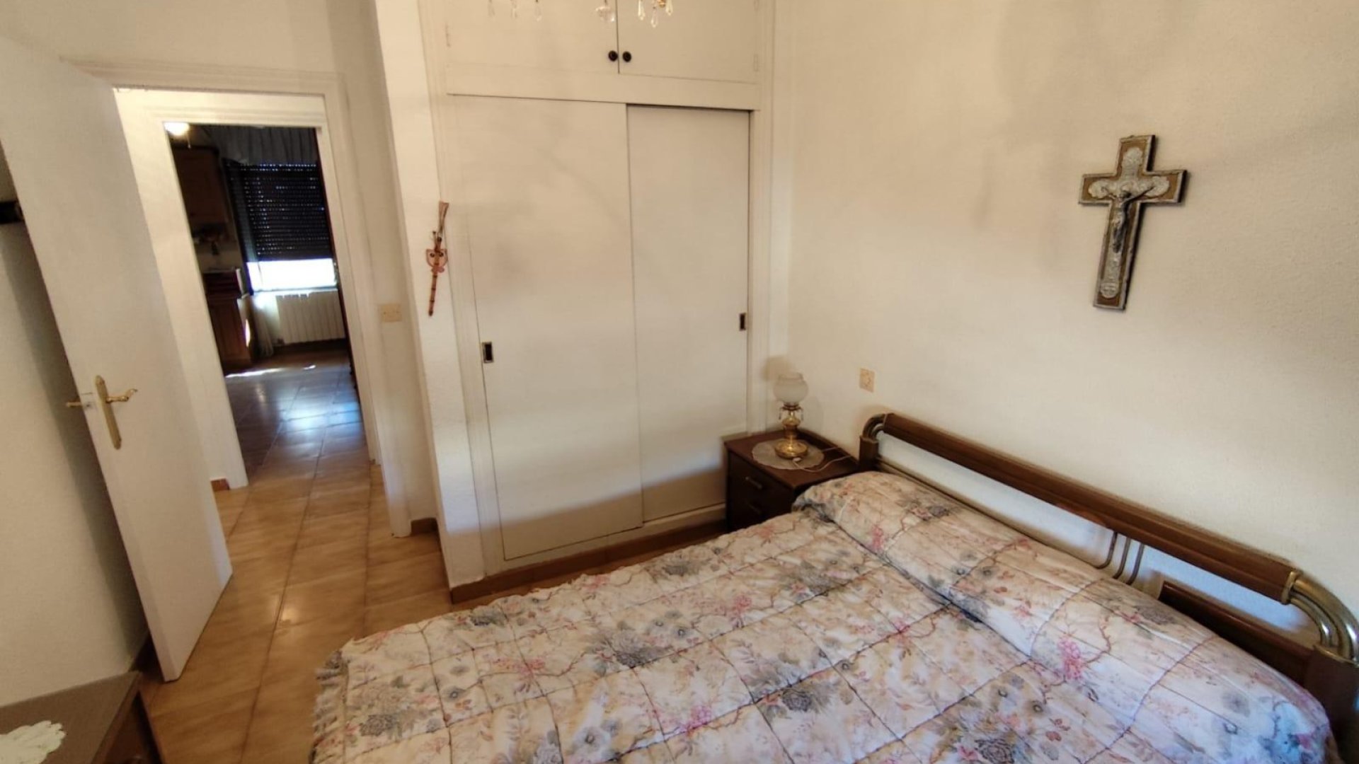 Resale - Villa -
Torrevieja - Center