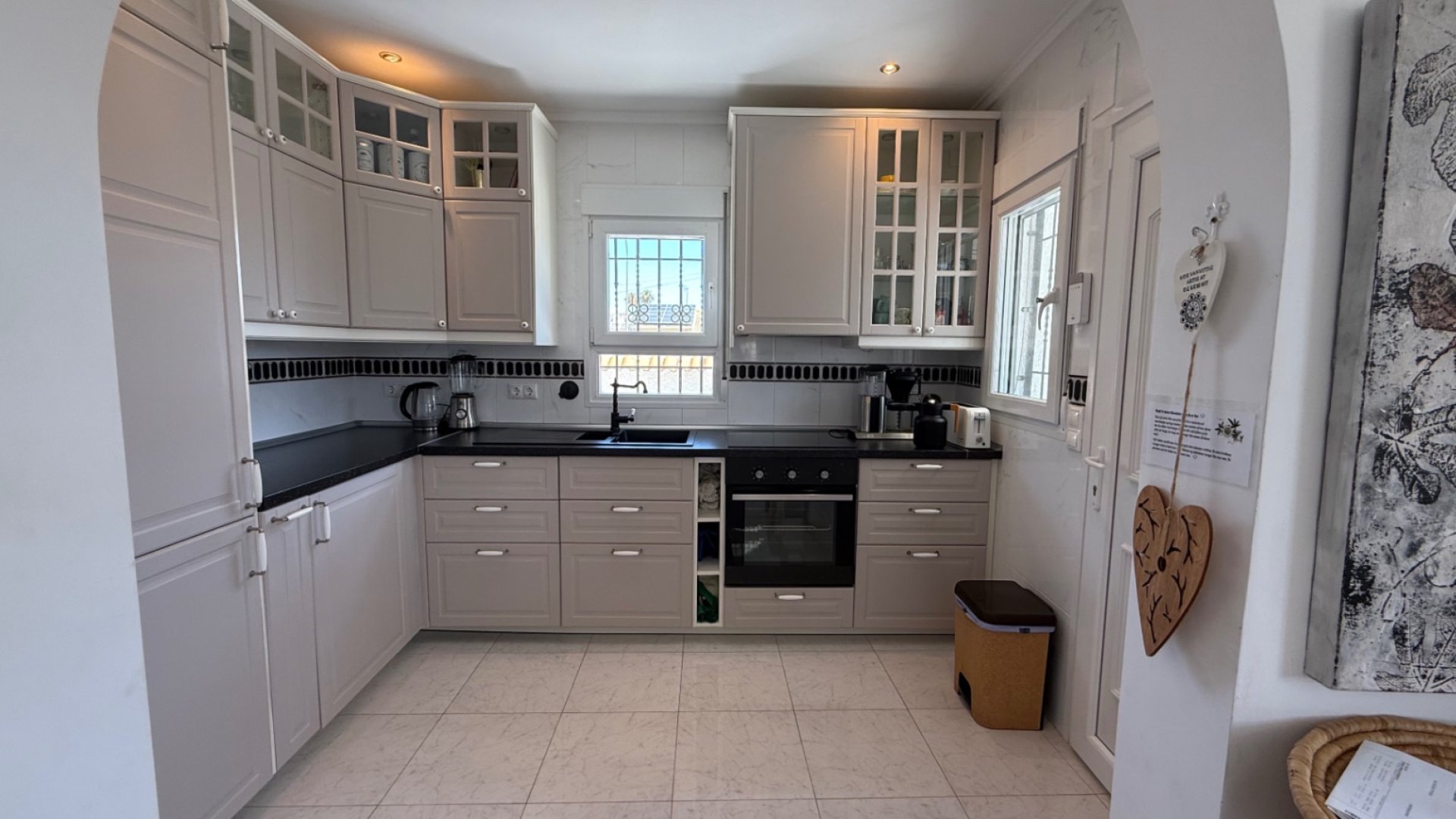 Resale - Villa -
Torrevieja - Costa Blanca Sur