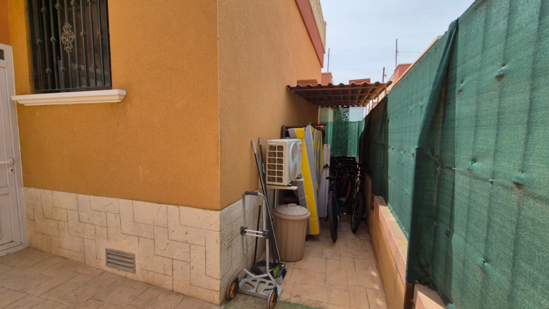 Resale - Villa -
Torrevieja - Costa Blanca