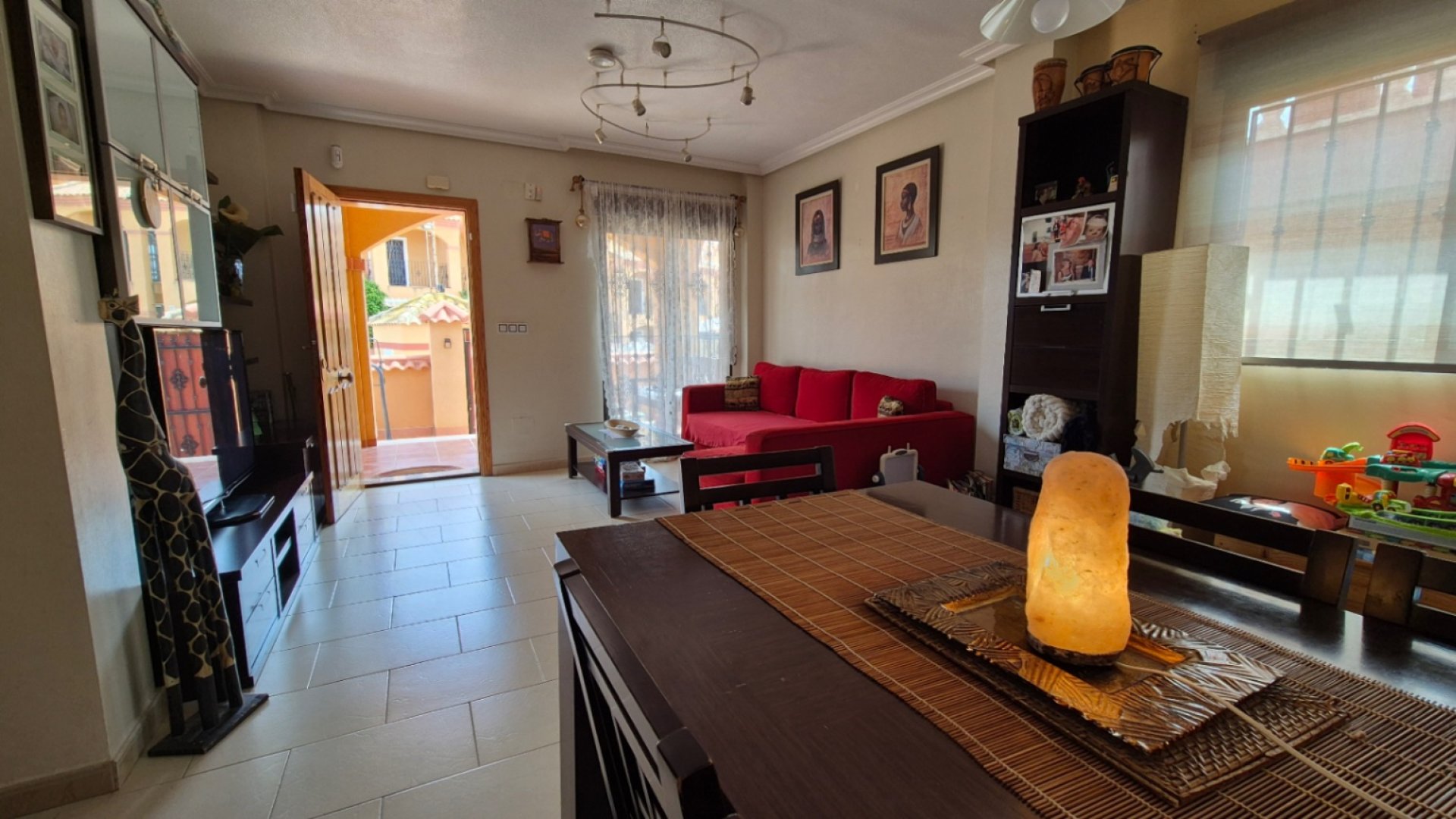 Resale - Villa -
Torrevieja - Costa Blanca