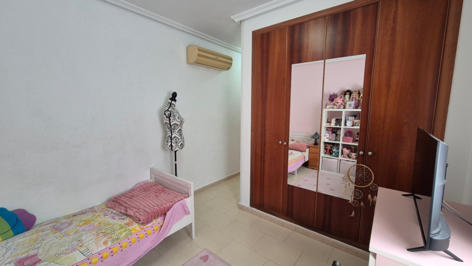 Resale - Villa -
Torrevieja - Costa Blanca