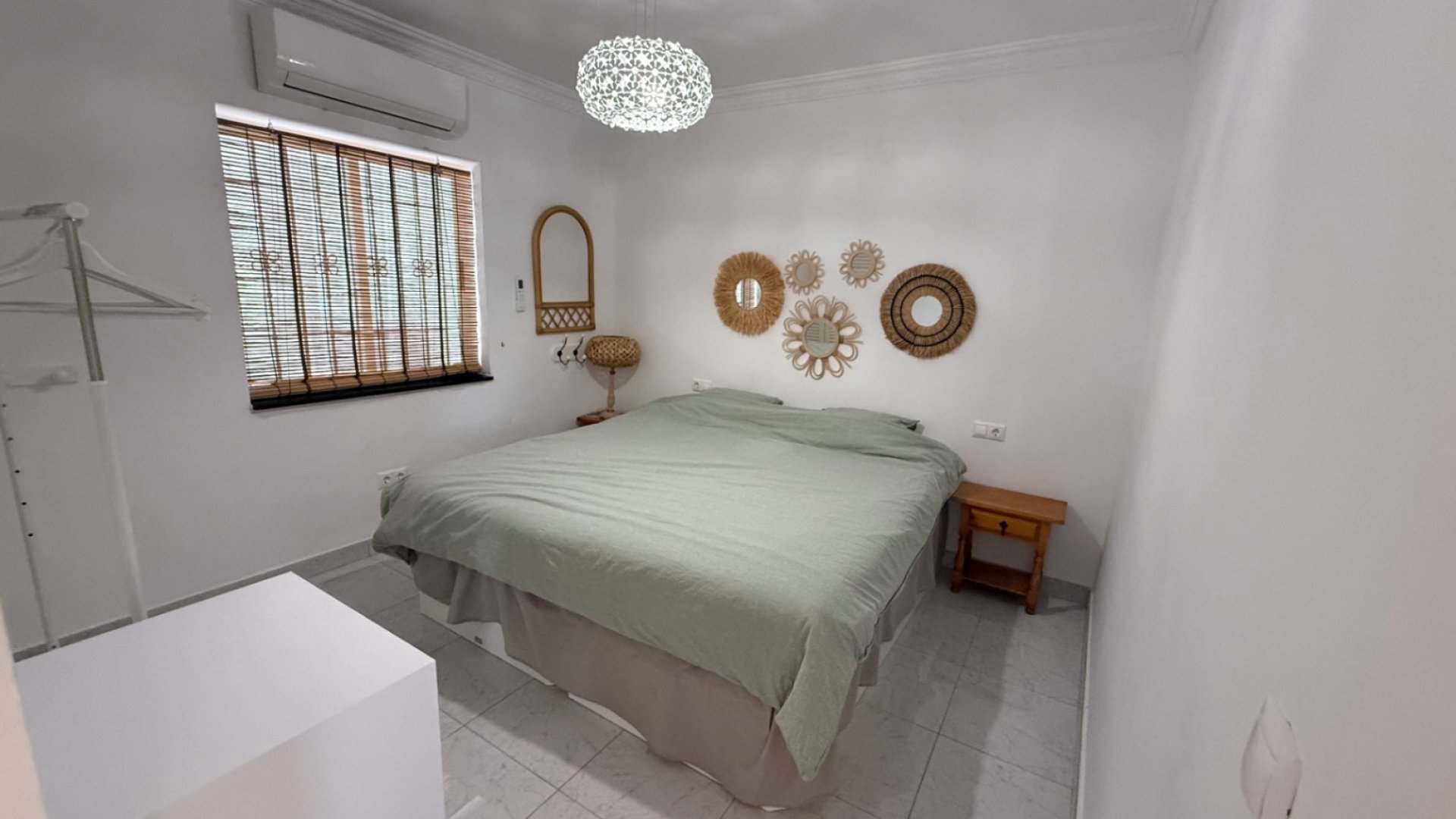 Resale - Villa -
Torrevieja - Costa Blanca