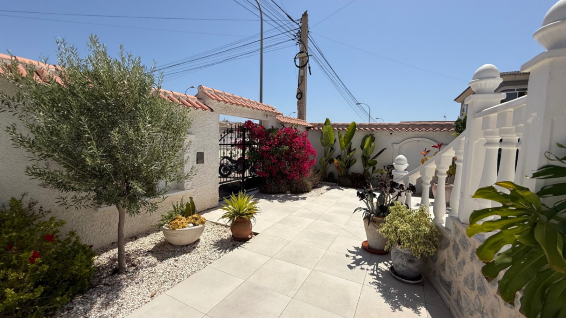 Resale - Villa -
Torrevieja - Costa Blanca