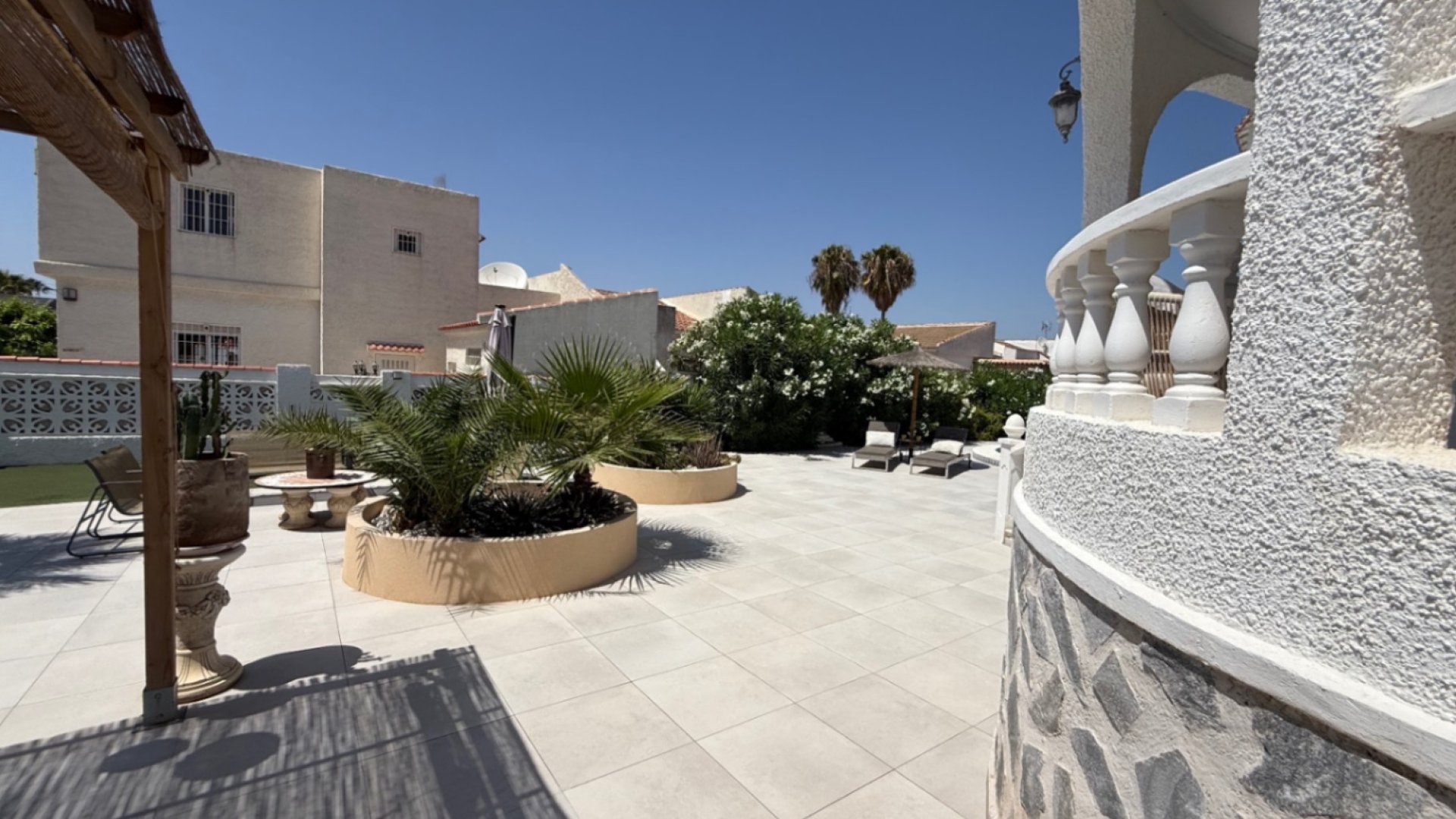Resale - Villa -
Torrevieja - Costa Blanca