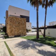 Resale - Villa -
Torrevieja - Costa Blanca