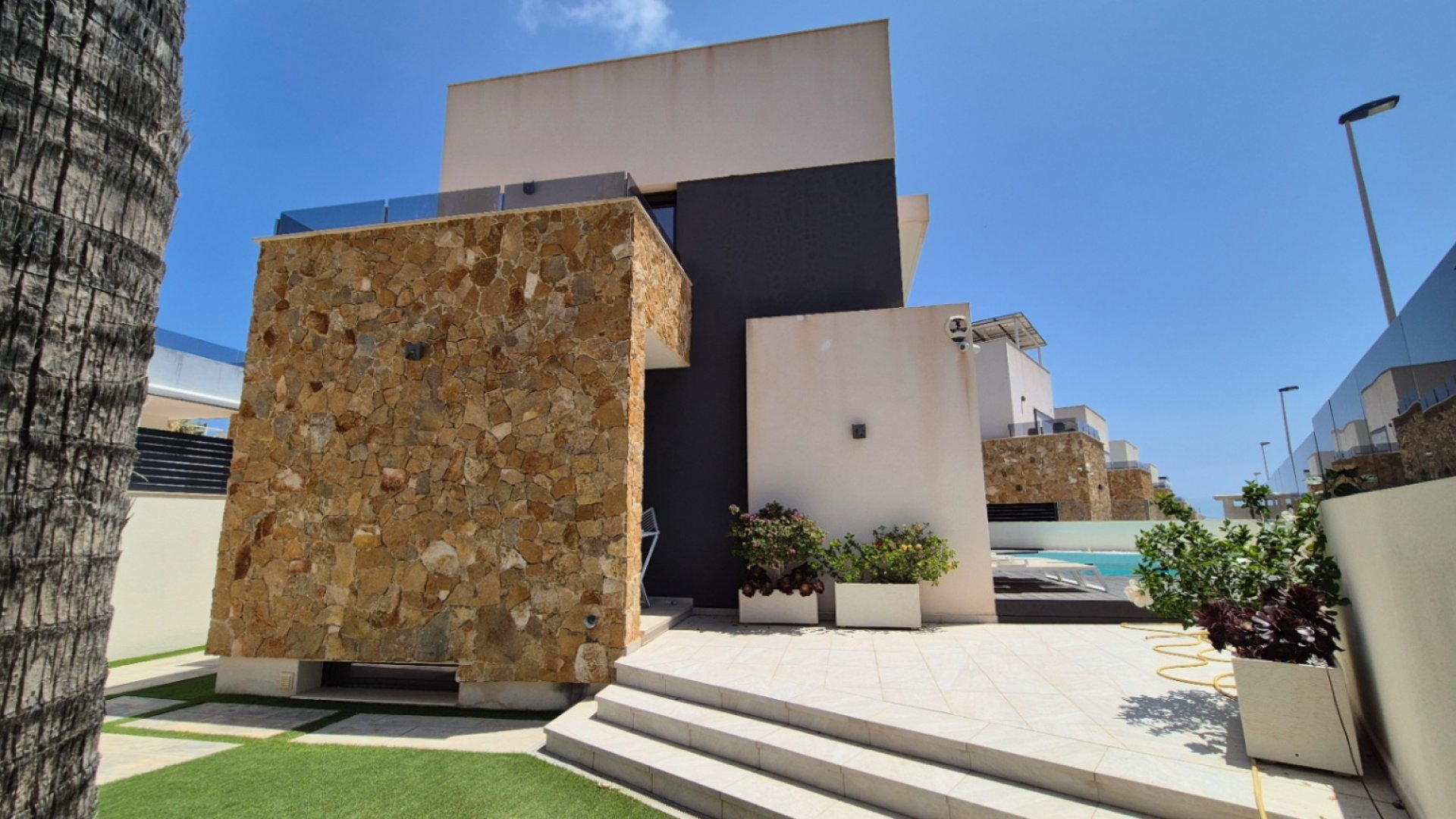 Resale - Villa -
Torrevieja - Costa Blanca
