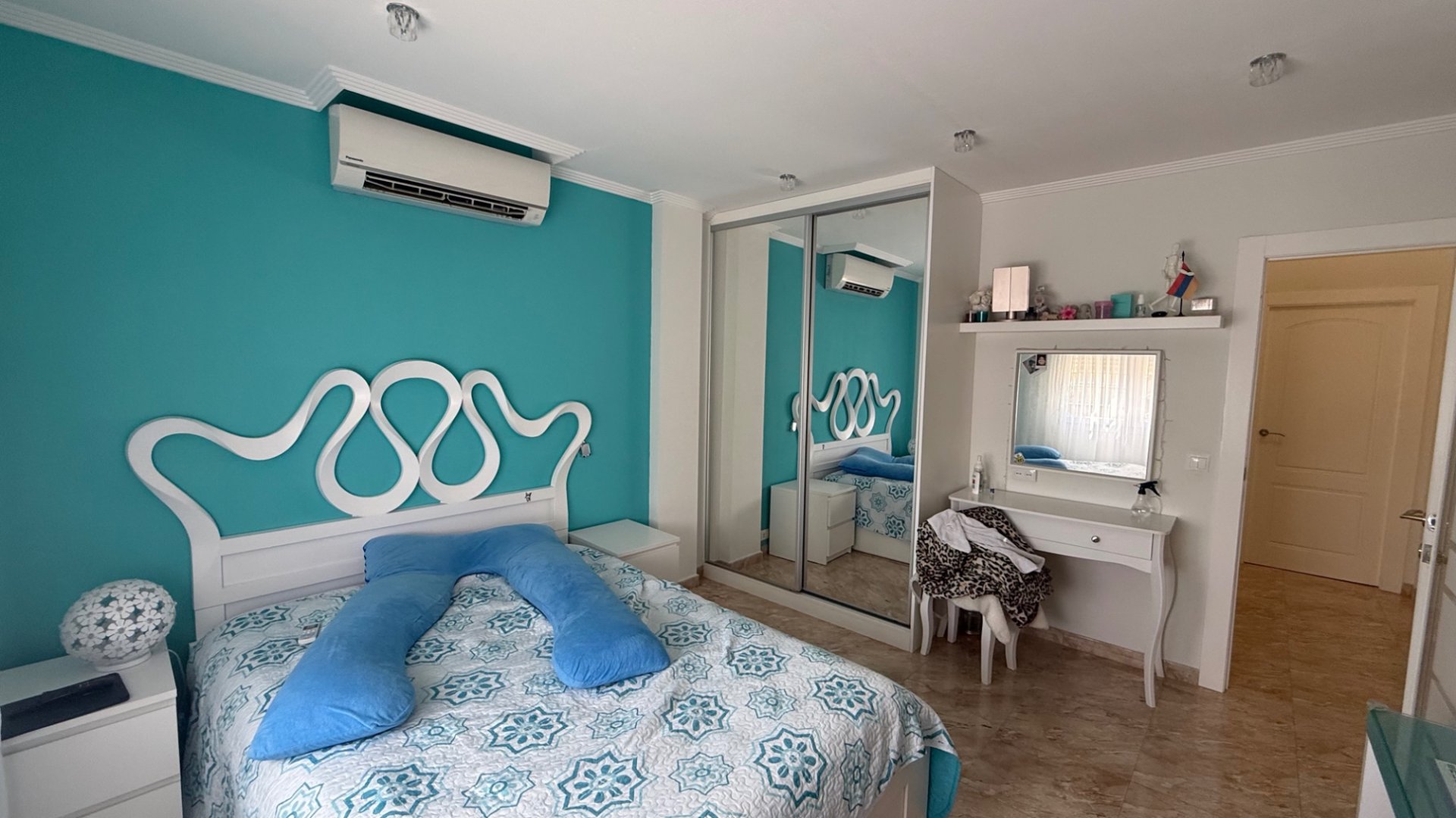 Resale - Villa -
Torrevieja - Costa Blanca