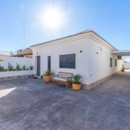 Resale - Villa -
Torrevieja - El Chaparral
