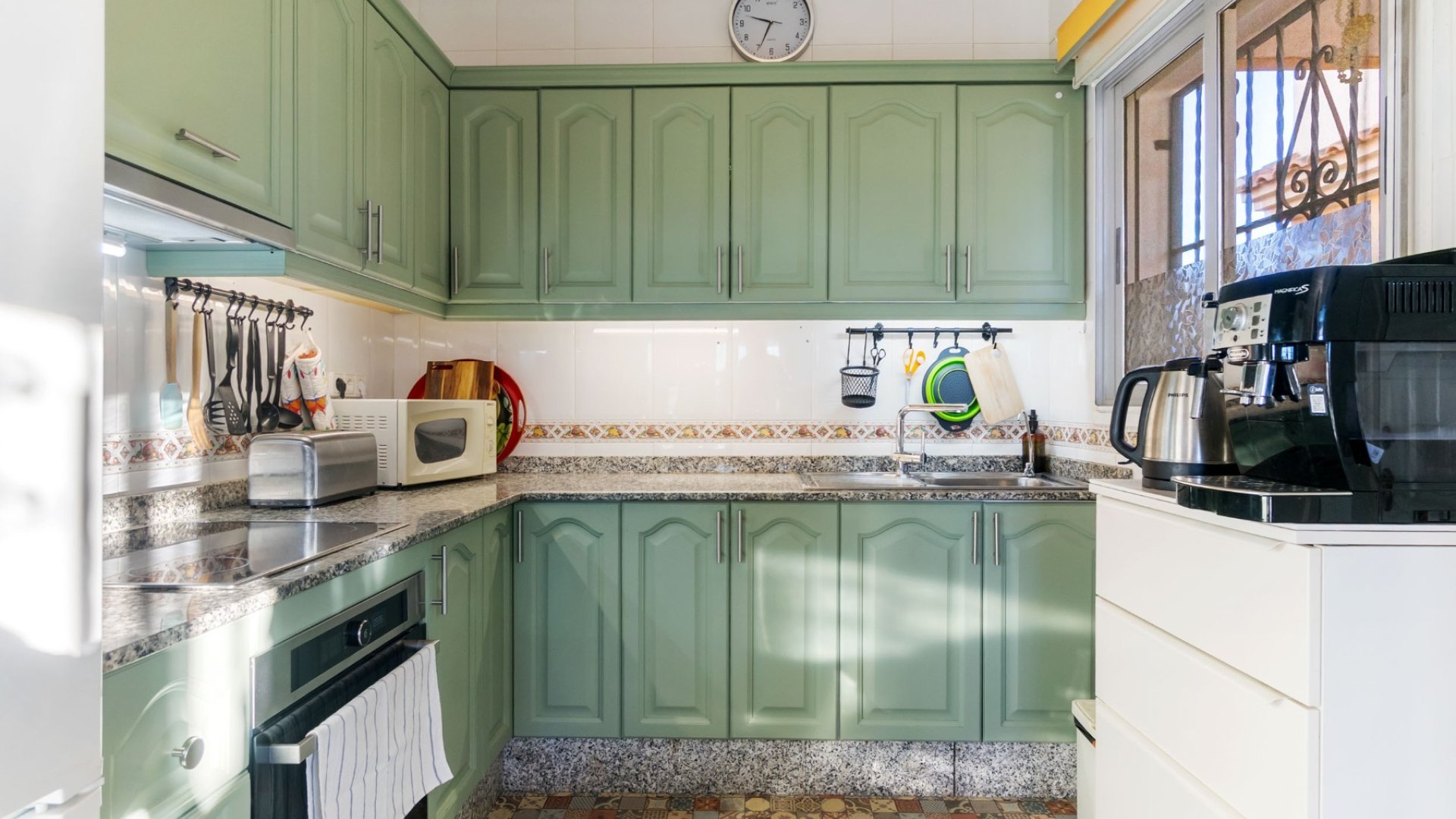 Resale - Villa -
Torrevieja - El Chaparral