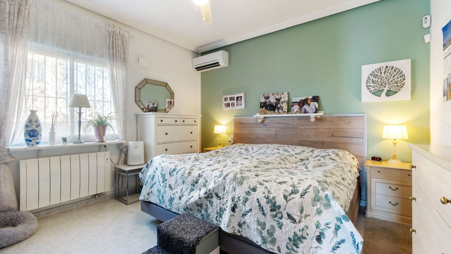 Resale - Villa -
Torrevieja - El Chaparral