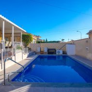 Resale - Villa -
Torrevieja - El Chaparral