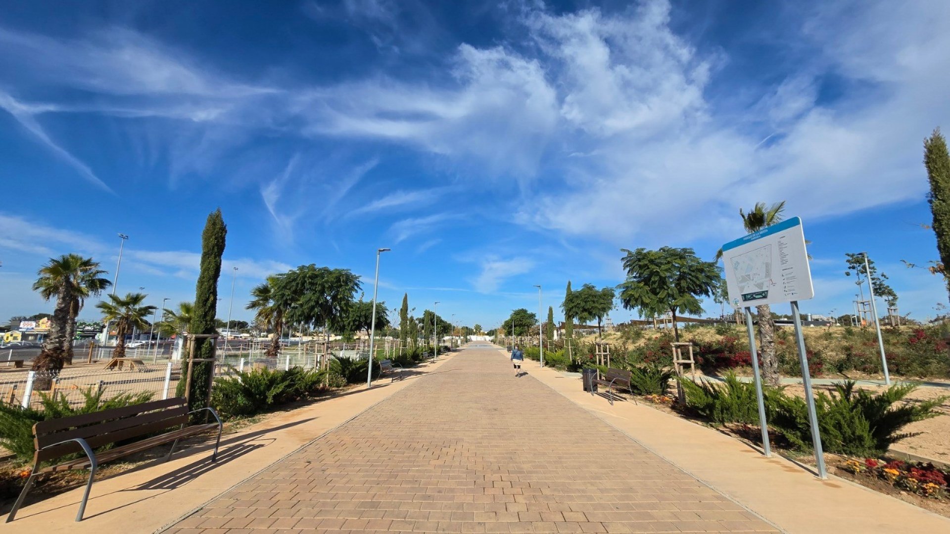 Resale - Villa -
Torrevieja - El Chaparral