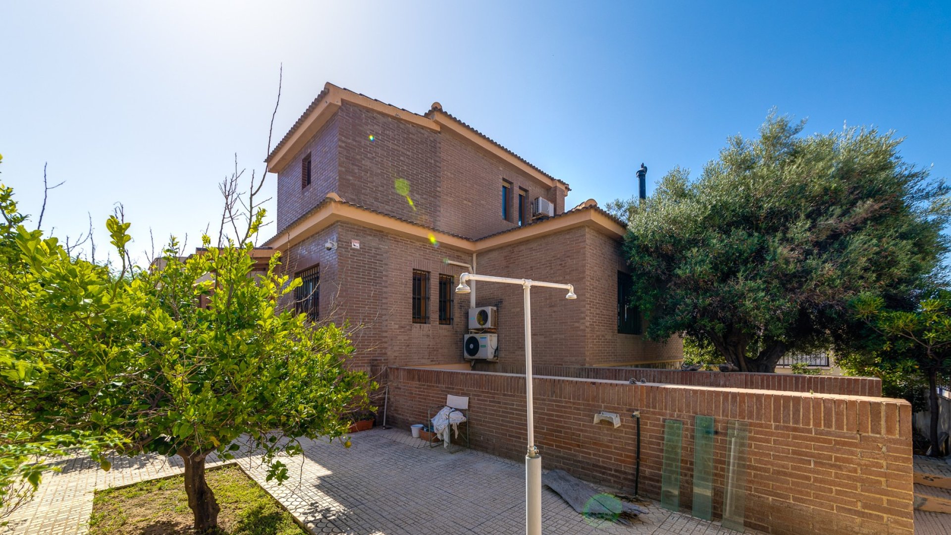 Resale - Villa -
Torrevieja - La Mata